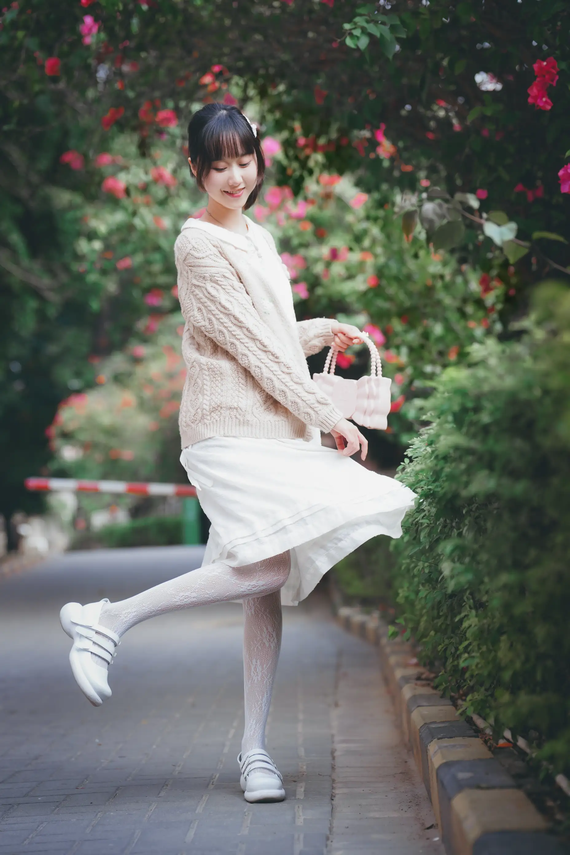 [艺图语] 2022.06.29 Vol.1323 – 花与少女 木棉棉OwO#[30P]-8