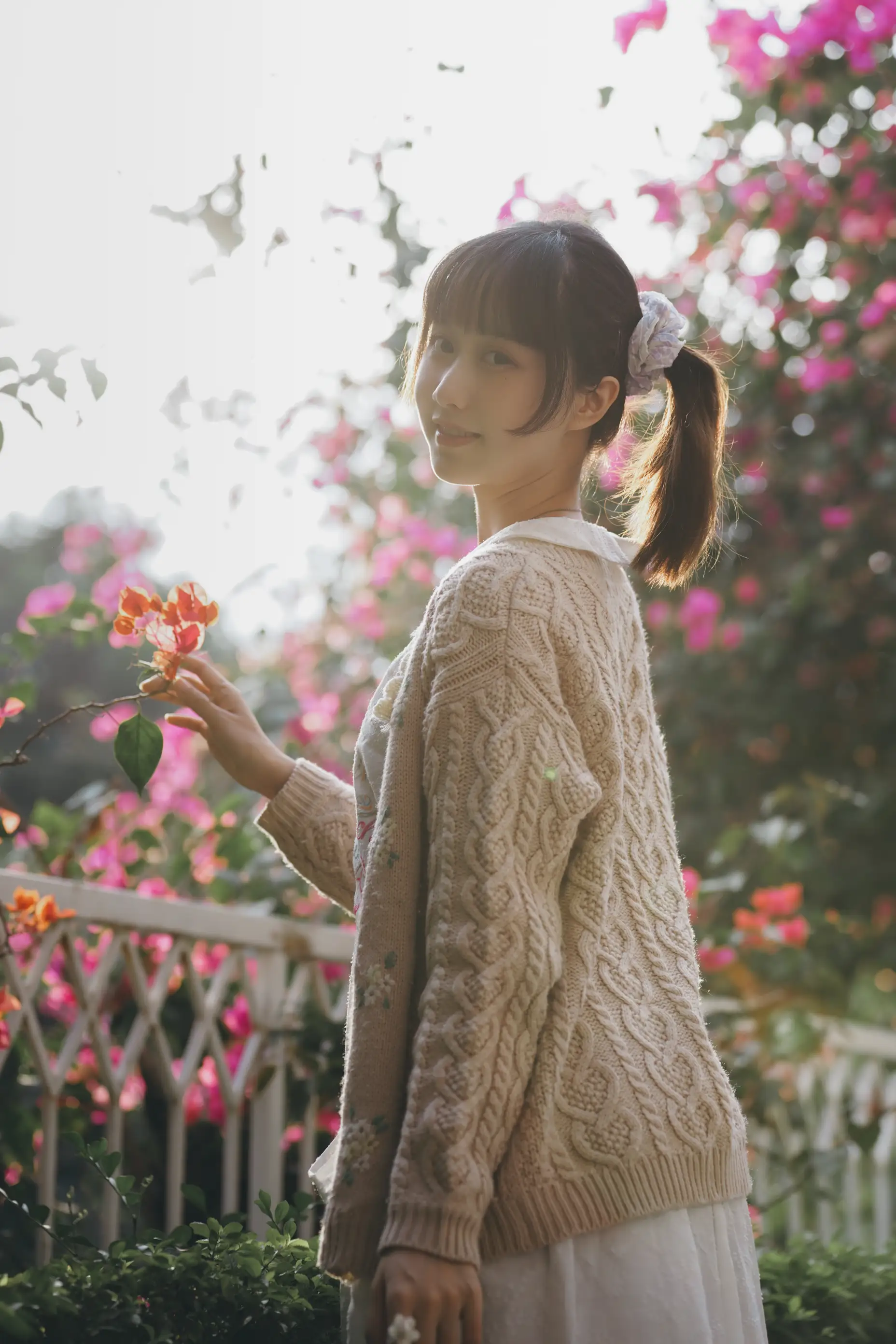 [艺图语] 2022.06.29 Vol.1323 – 花与少女 木棉棉OwO#[30P]-1