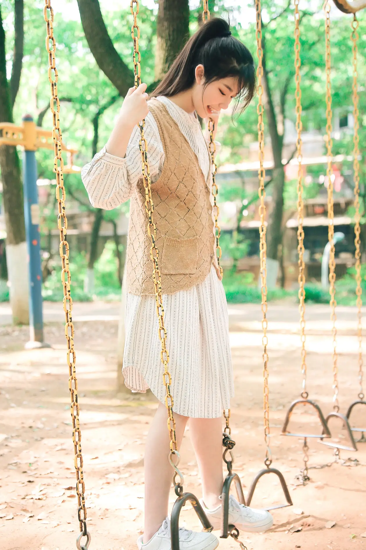 [艺图语] 2022.05.18 Vol.0921 – 夏末微风 紫傲#[25P]-10