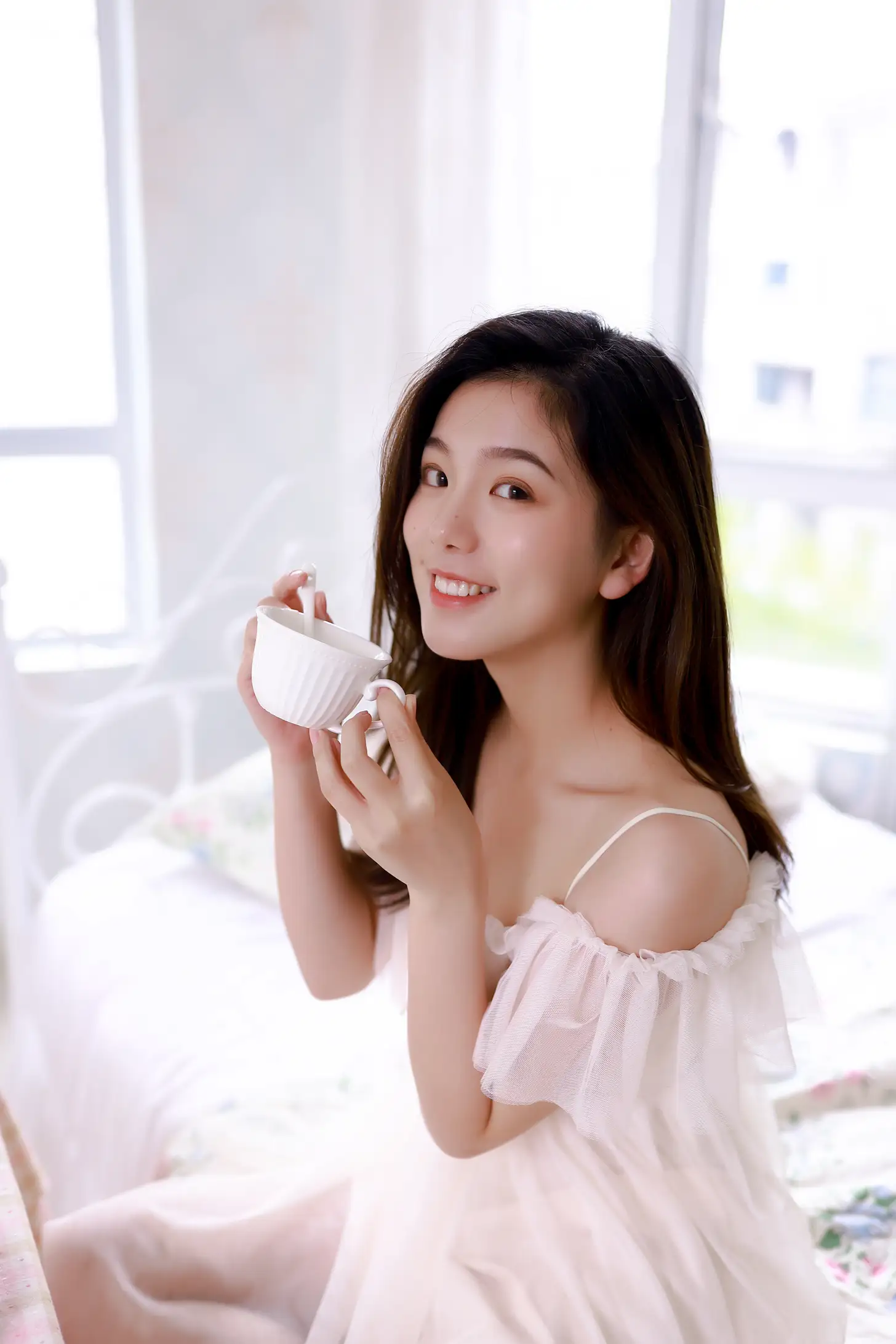 [艺图语] 2022.08.29 Vol.1821 – 小美好 炸面比目鱼#[24P]-1