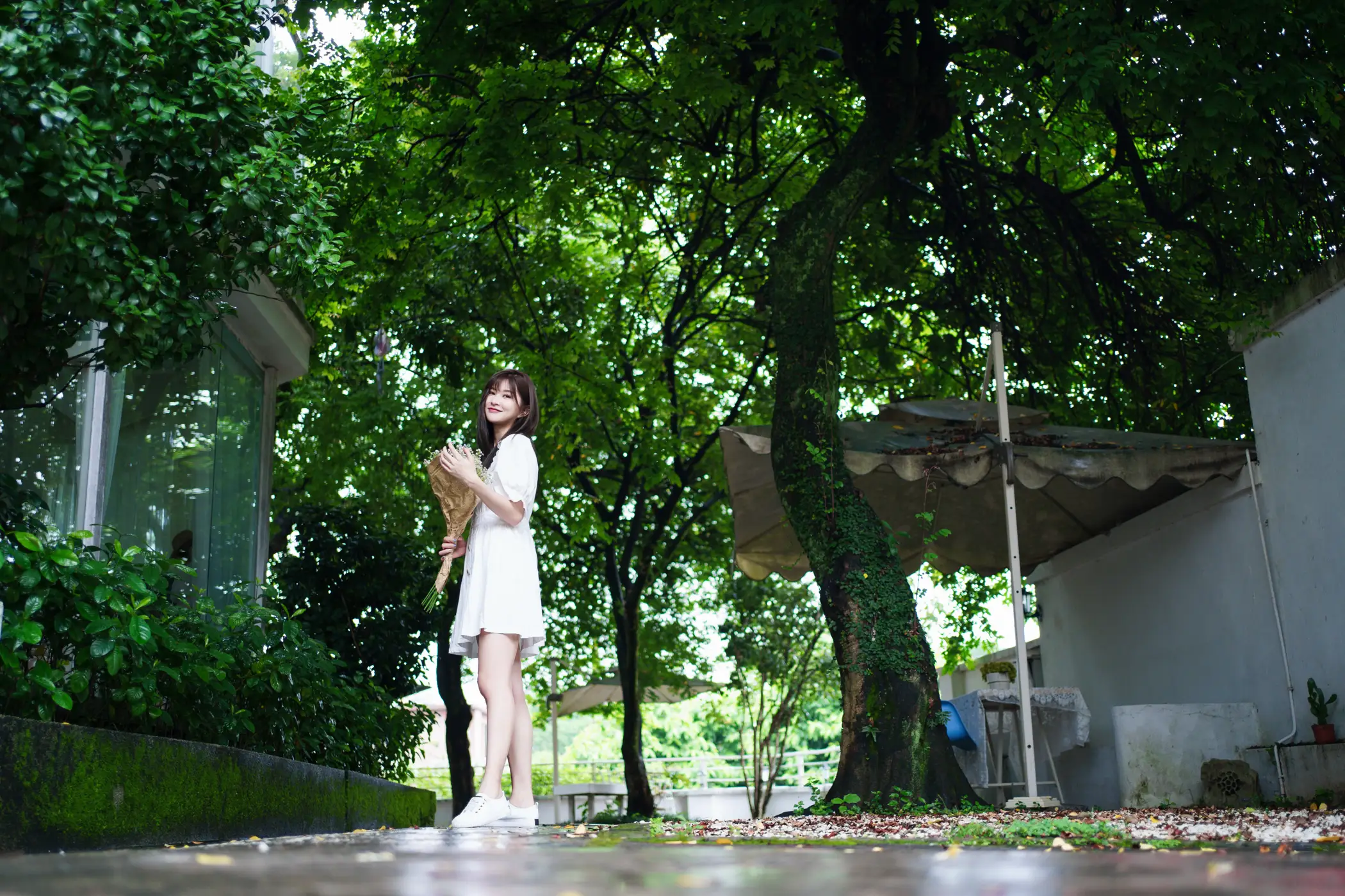 [艺图语] 2022.01.12 Vol.628 – 白色咖啡屋 吕陈#[28P]-1