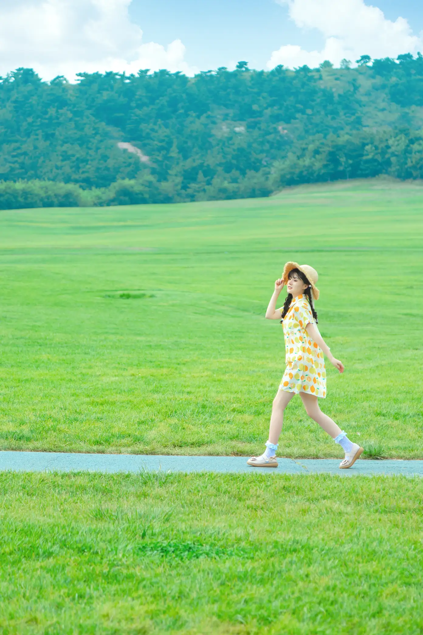 [艺图语] 2022.07.12 Vol.1451 – 画画少女 在下泽瑞#[22P]-1