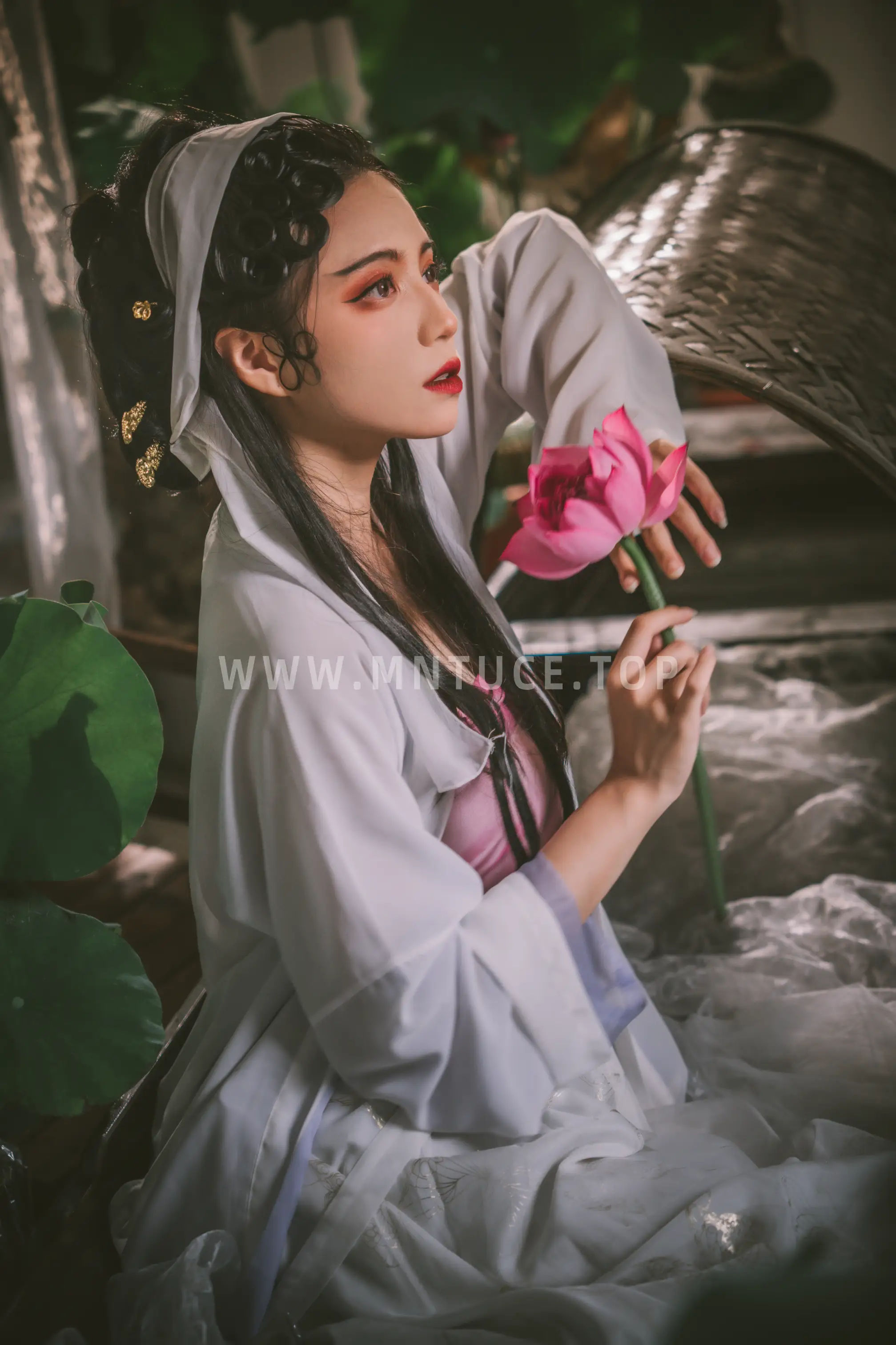 [艺图语] 2022.09.09 Vol.1907 – 青蛇白蛇 兔子Zzz不吃胡萝卜&贰加六#[32P]-8