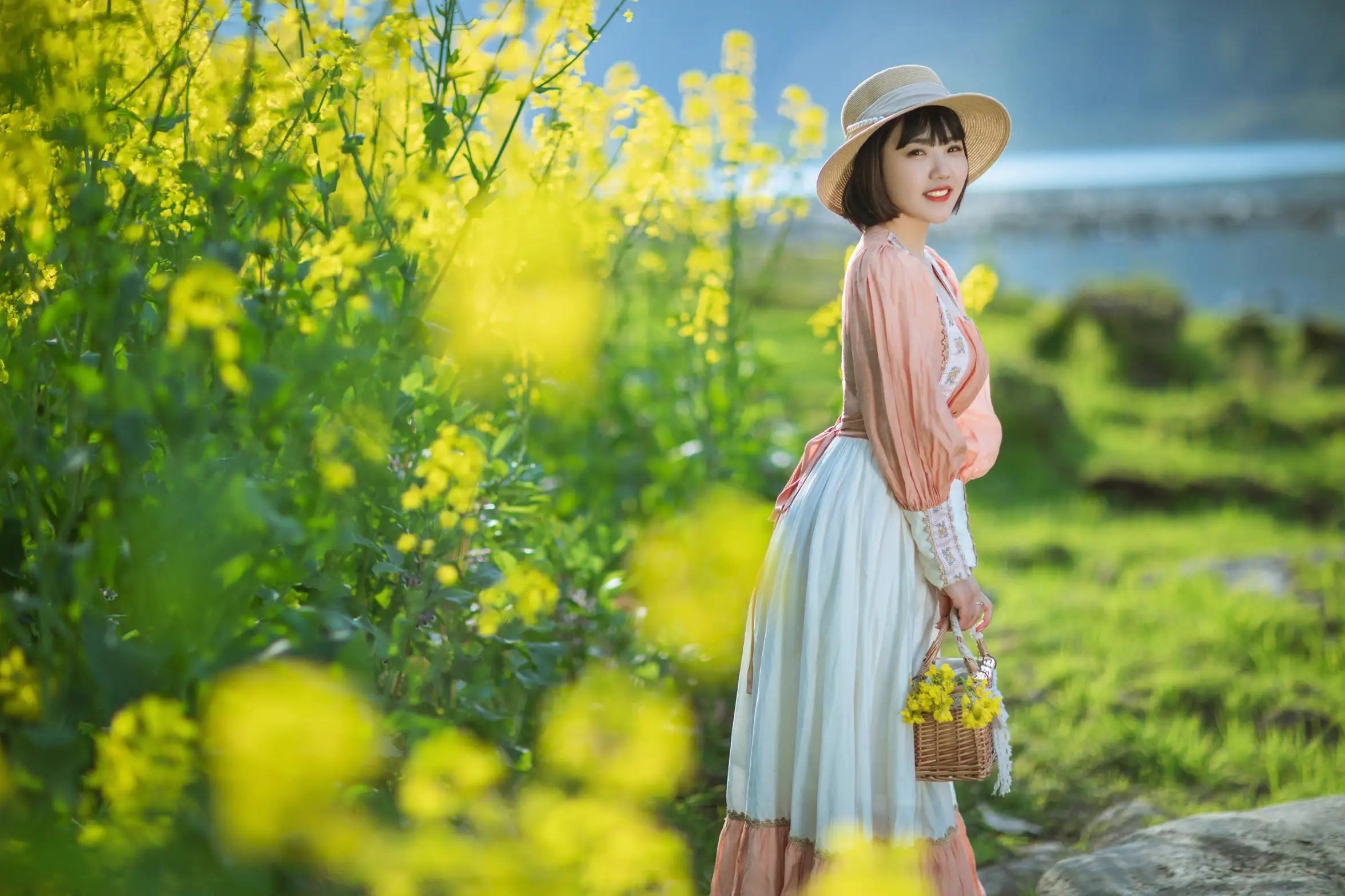 [艺图语] 2022.08.21 Vol.1753 – 春天里的姑娘 冬琴#[38P]-5