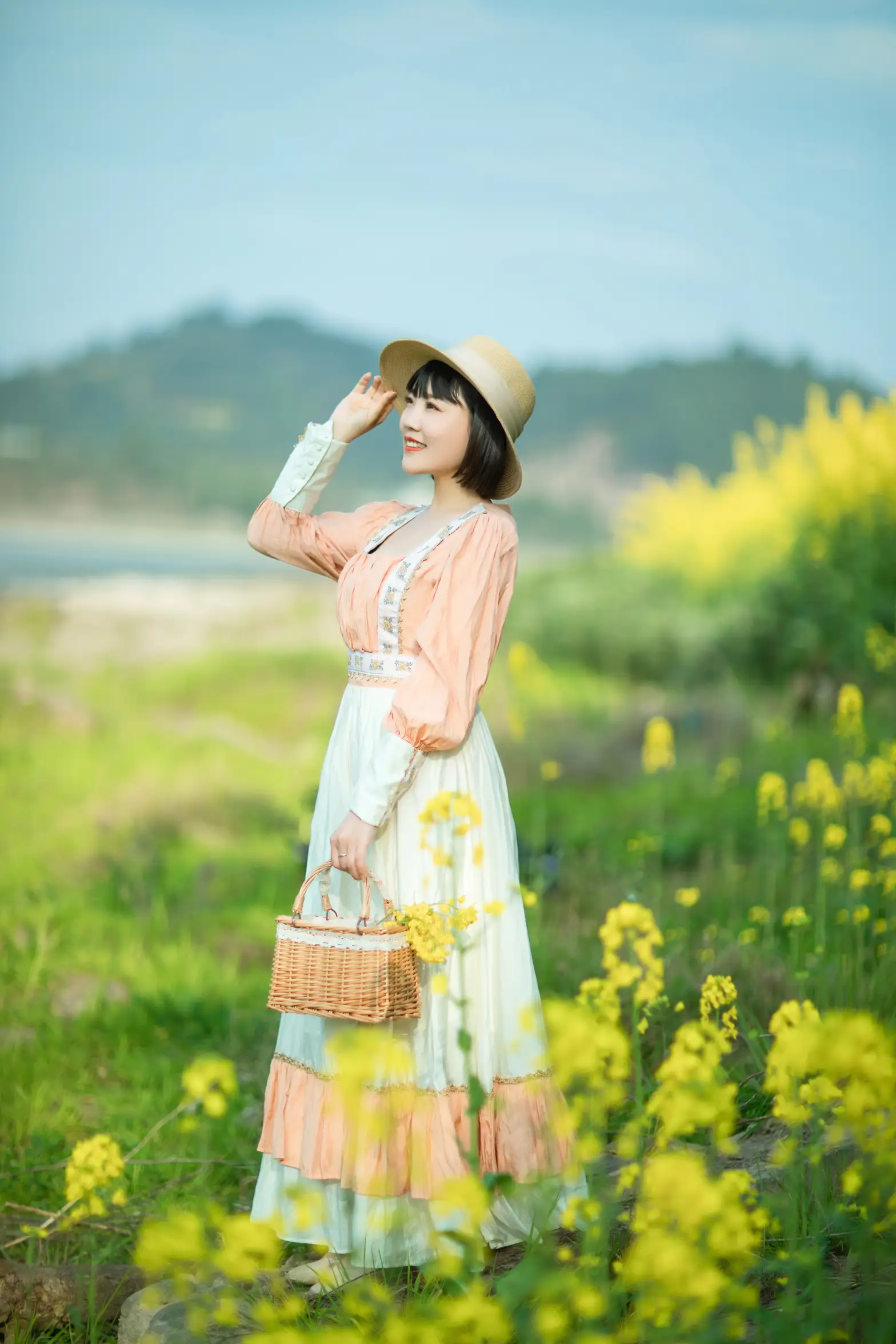 [艺图语] 2022.08.21 Vol.1753 – 春天里的姑娘 冬琴#[38P]-8
