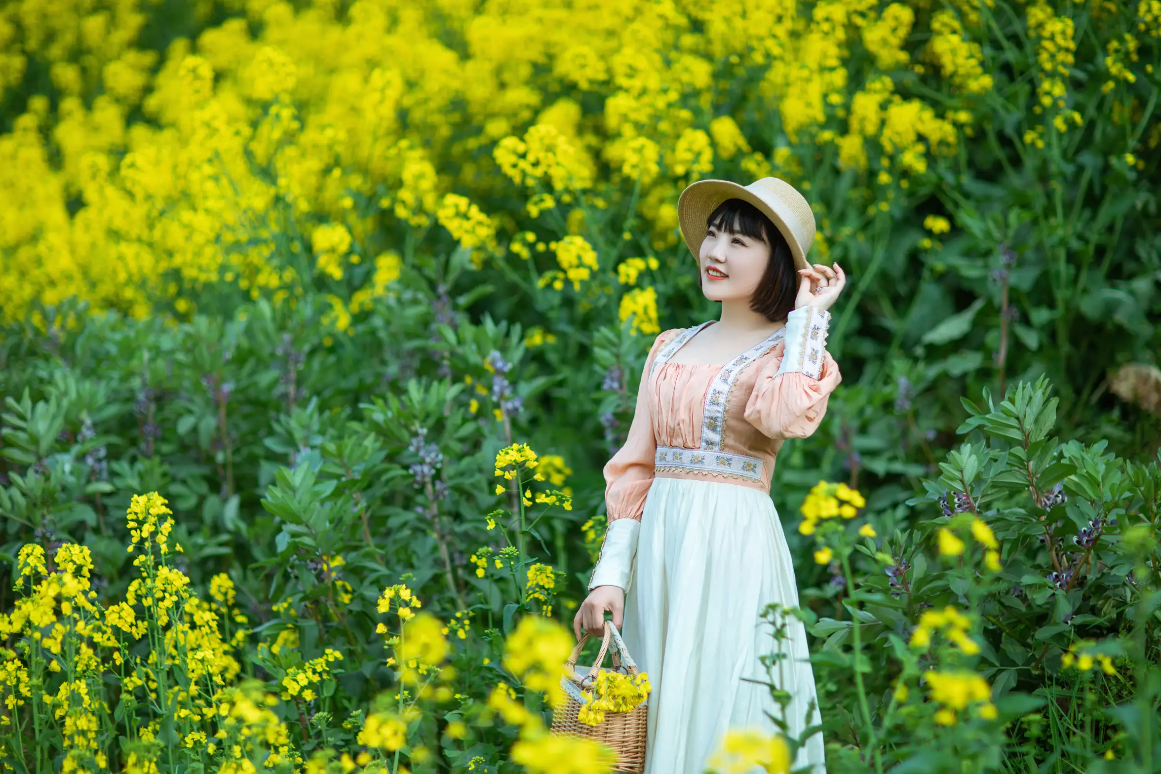 [艺图语] 2022.08.21 Vol.1753 – 春天里的姑娘 冬琴#[38P]-10