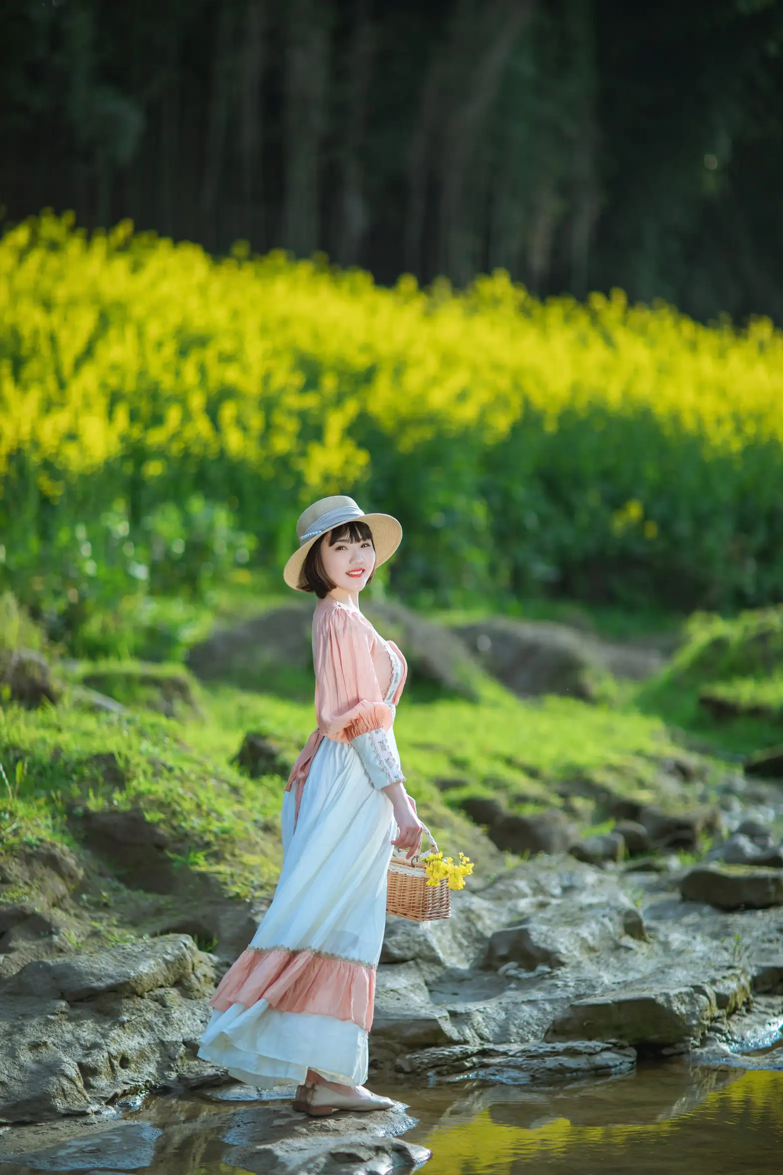 [艺图语] 2022.08.21 Vol.1753 – 春天里的姑娘 冬琴#[38P]-4