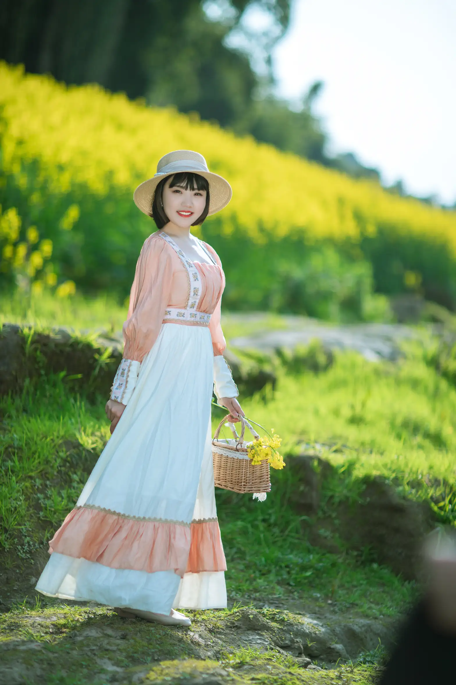 [艺图语] 2022.08.21 Vol.1753 – 春天里的姑娘 冬琴#[38P]-7