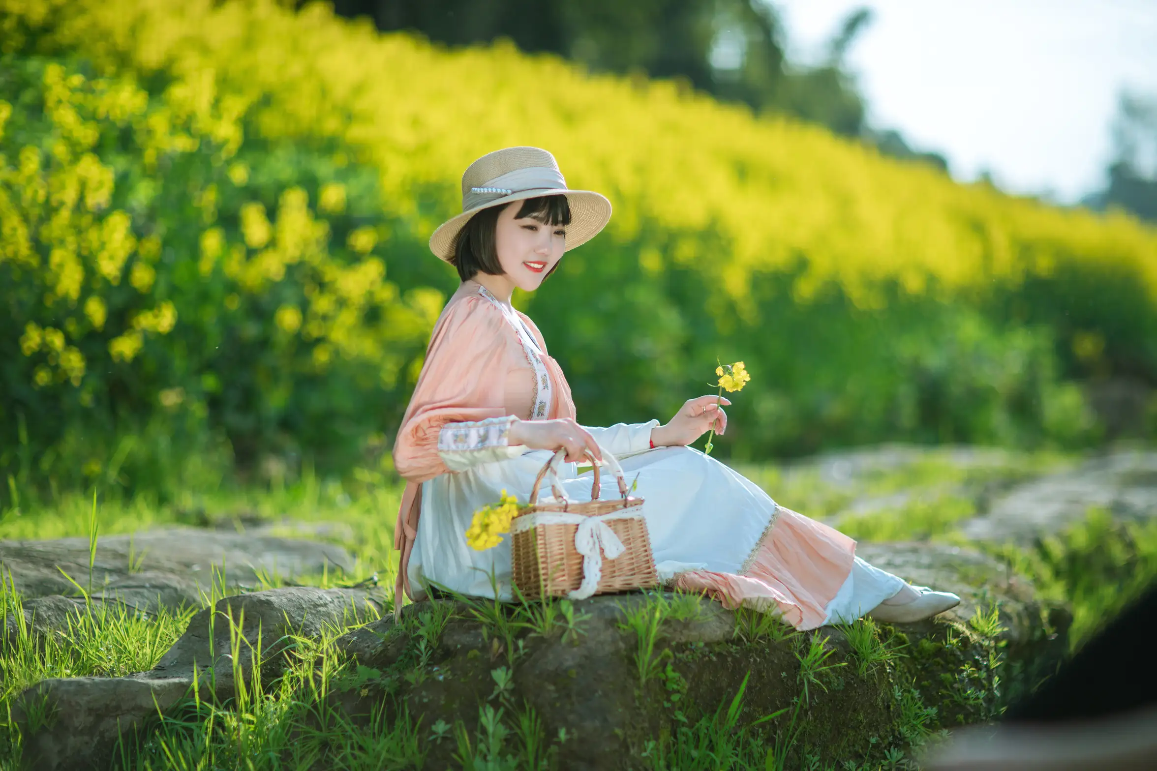 [艺图语] 2022.08.21 Vol.1753 – 春天里的姑娘 冬琴#[38P]-8