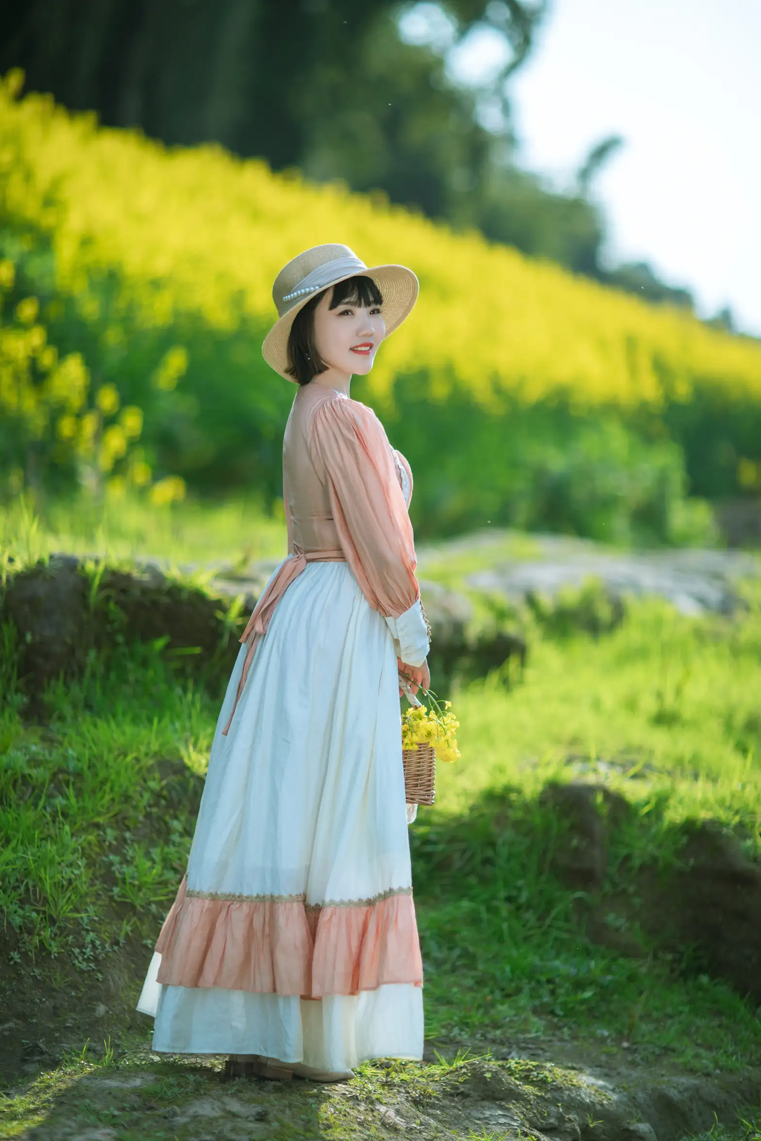 [艺图语] 2022.08.21 Vol.1753 – 春天里的姑娘 冬琴#[38P]-9