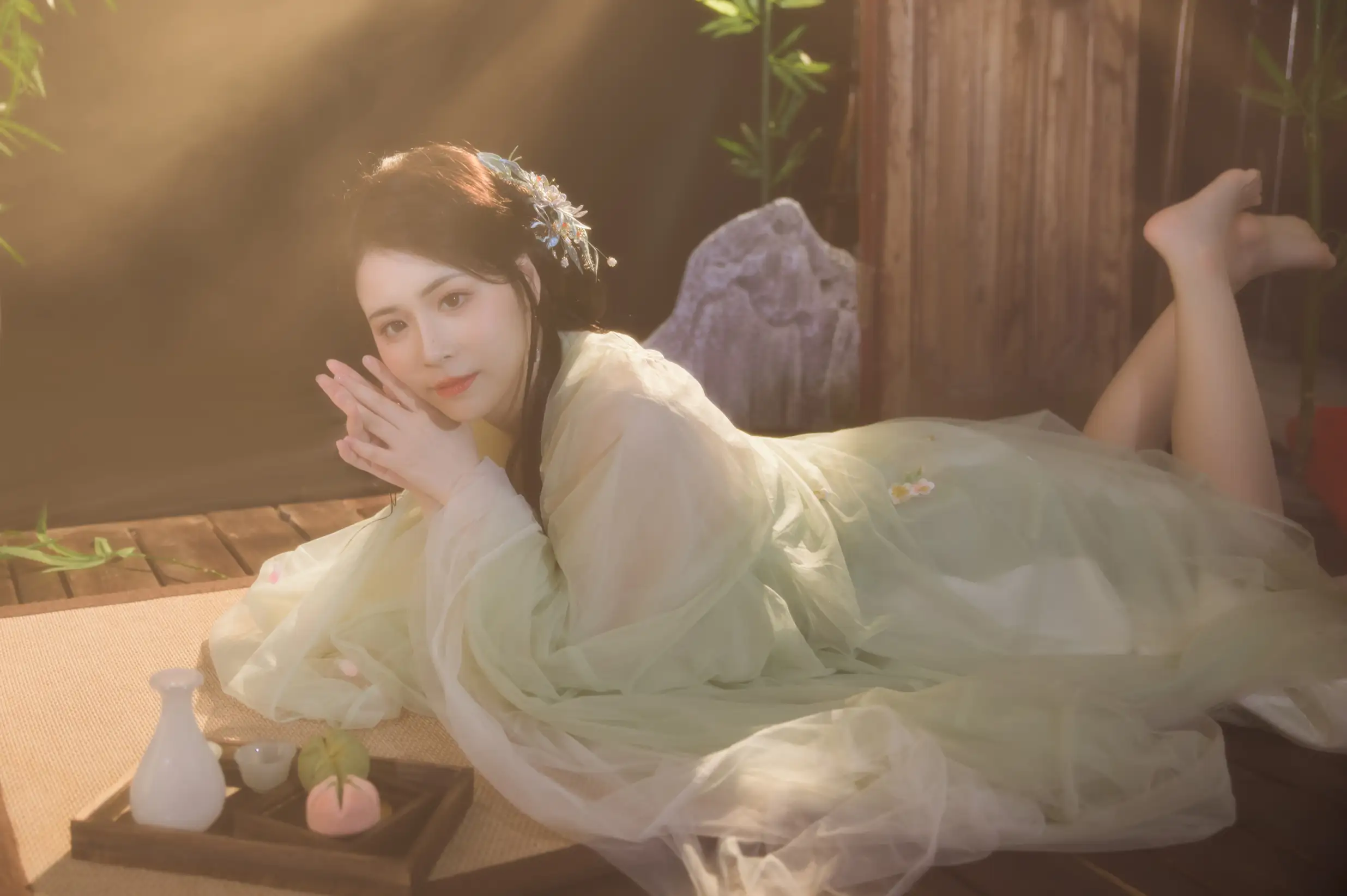 [艺图语] 2022.08.05 Vol.1632 – 夏日庭院 公子不坏__#[22P]-1