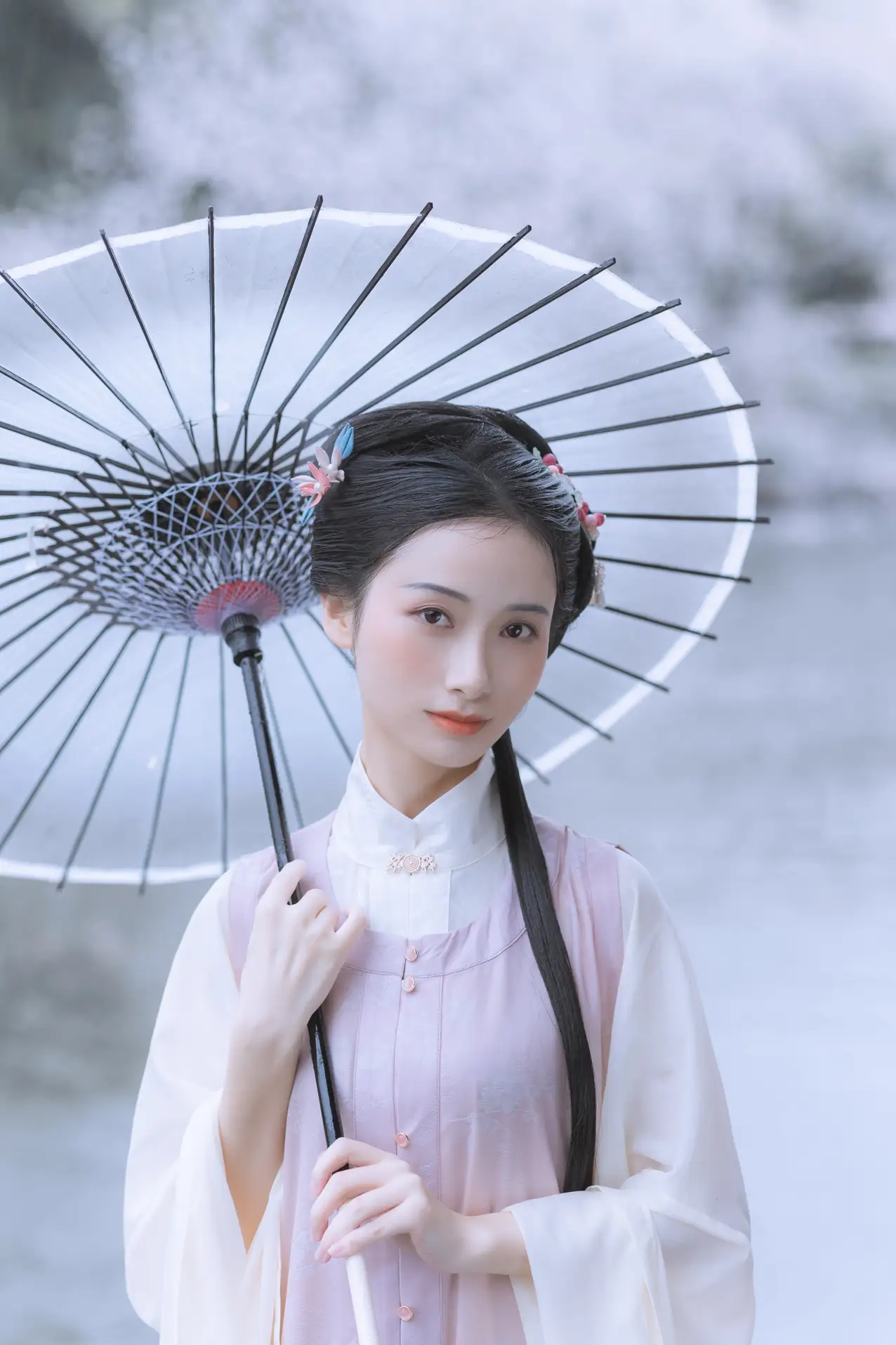 [艺图语] 2022.05.25 Vol.0984 – 雨樱花 眸小妖#[46P]-2
