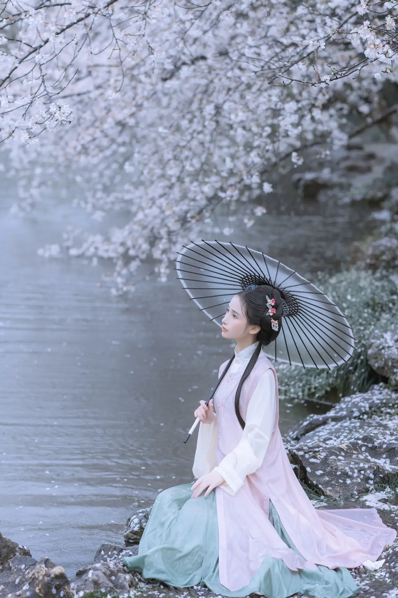 [艺图语] 2022.05.25 Vol.0984 – 雨樱花 眸小妖#[46P]-3