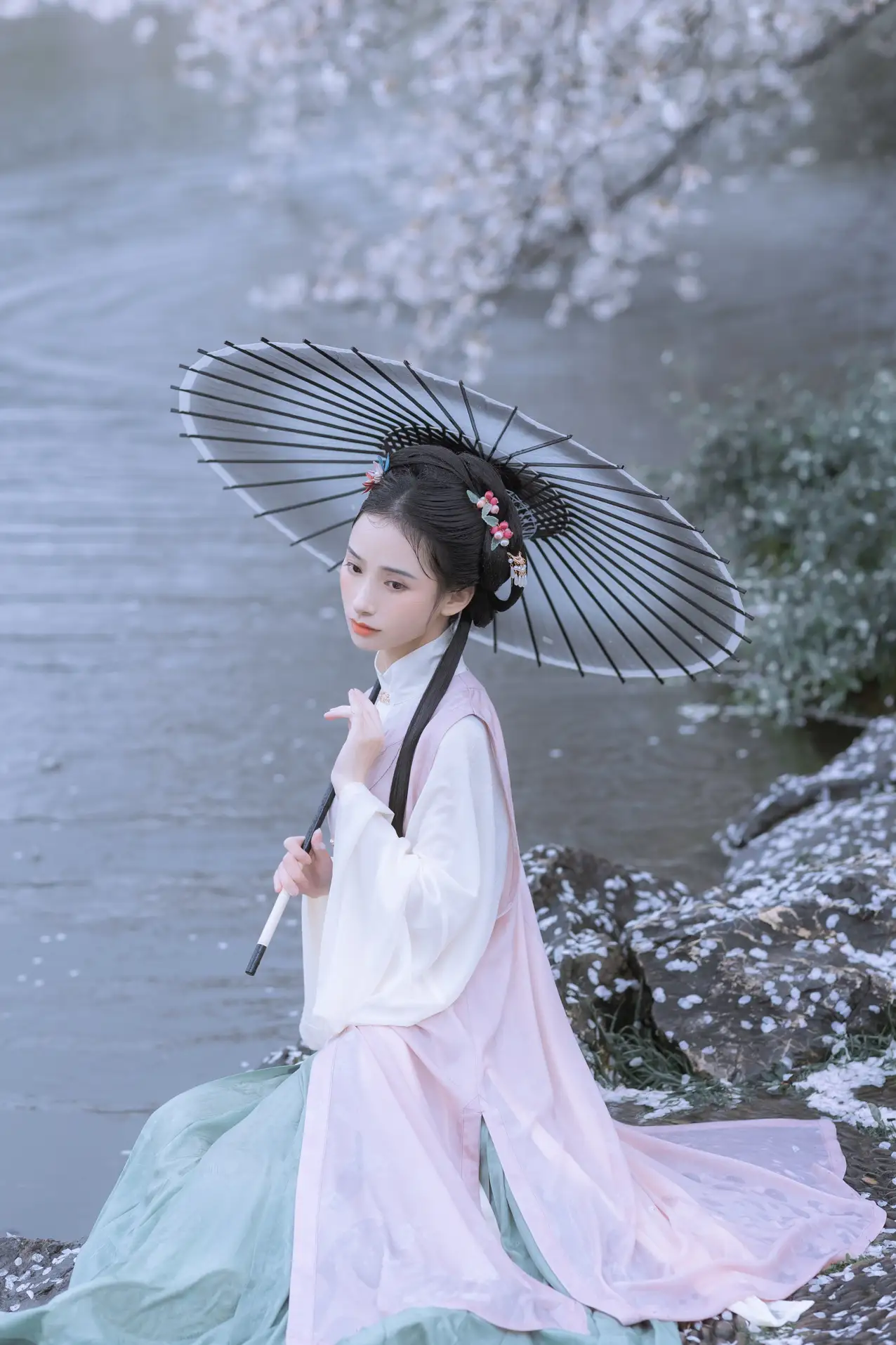 [艺图语] 2022.05.25 Vol.0984 – 雨樱花 眸小妖#[46P]-6