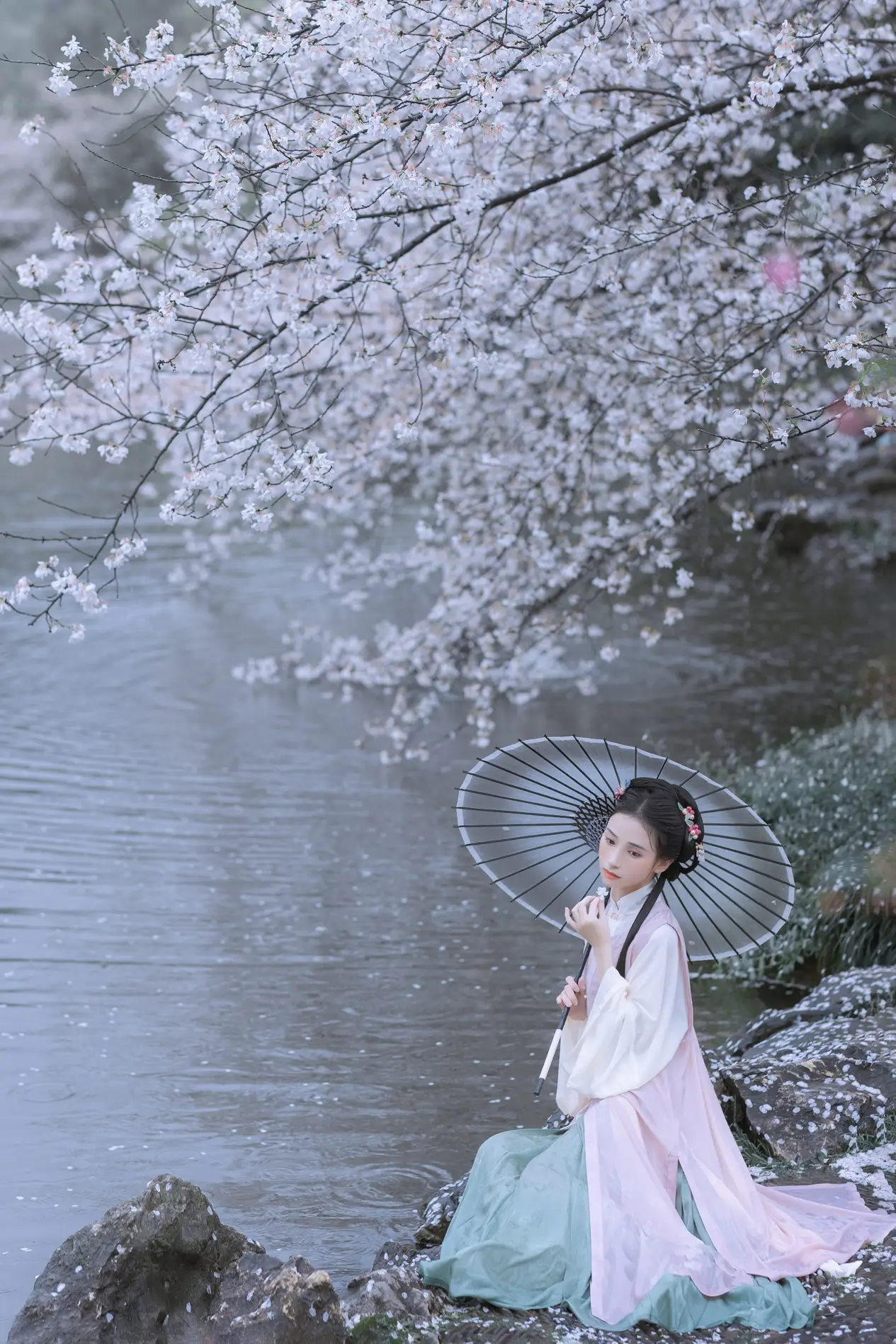 [艺图语] 2022.05.25 Vol.0984 – 雨樱花 眸小妖#[46P]-7