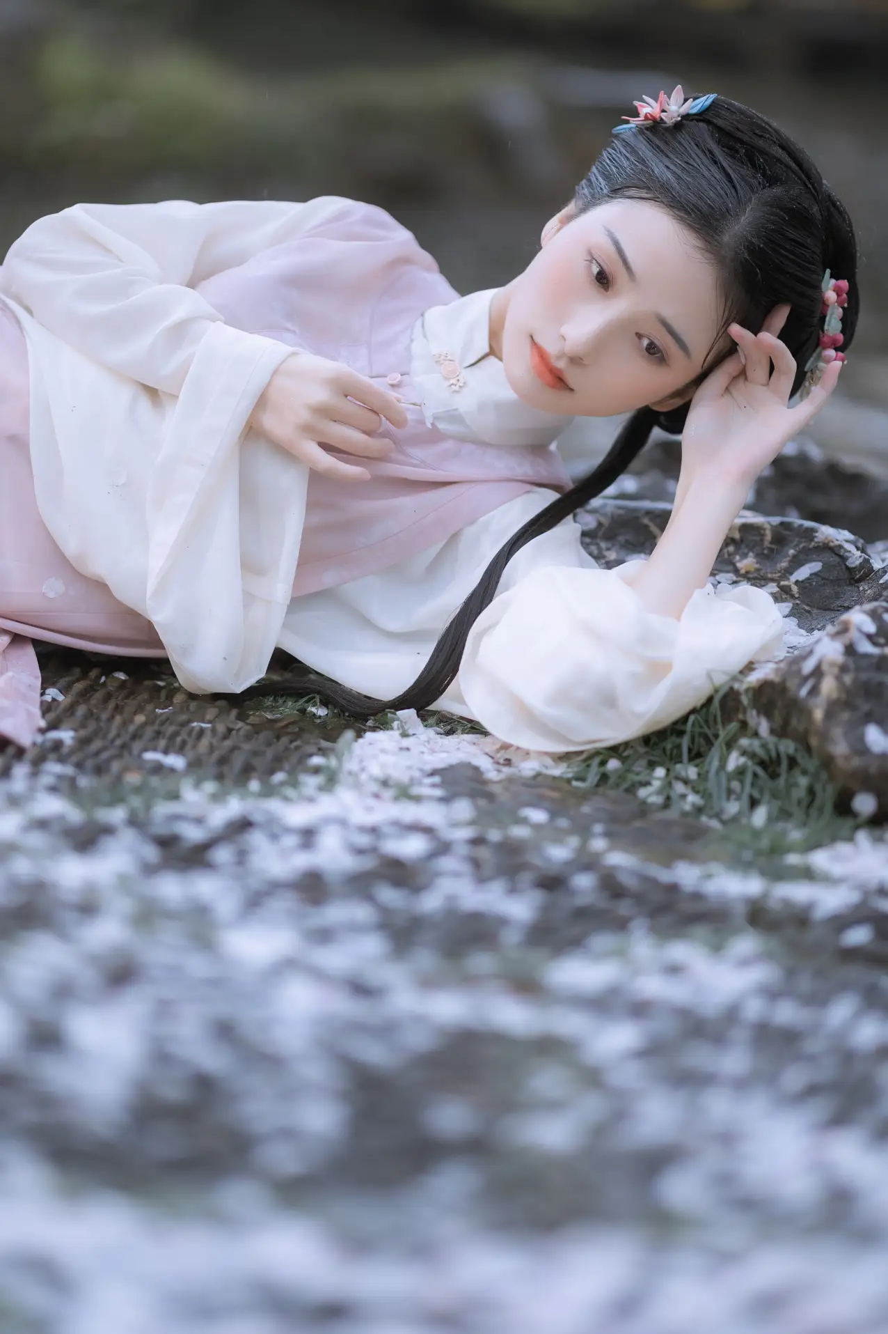 [艺图语] 2022.05.25 Vol.0984 – 雨樱花 眸小妖#[46P]-4