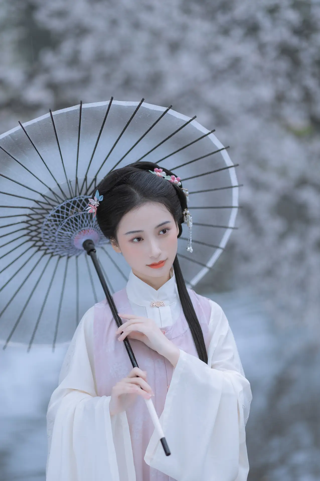 [艺图语] 2022.05.25 Vol.0984 – 雨樱花 眸小妖#[46P]-3
