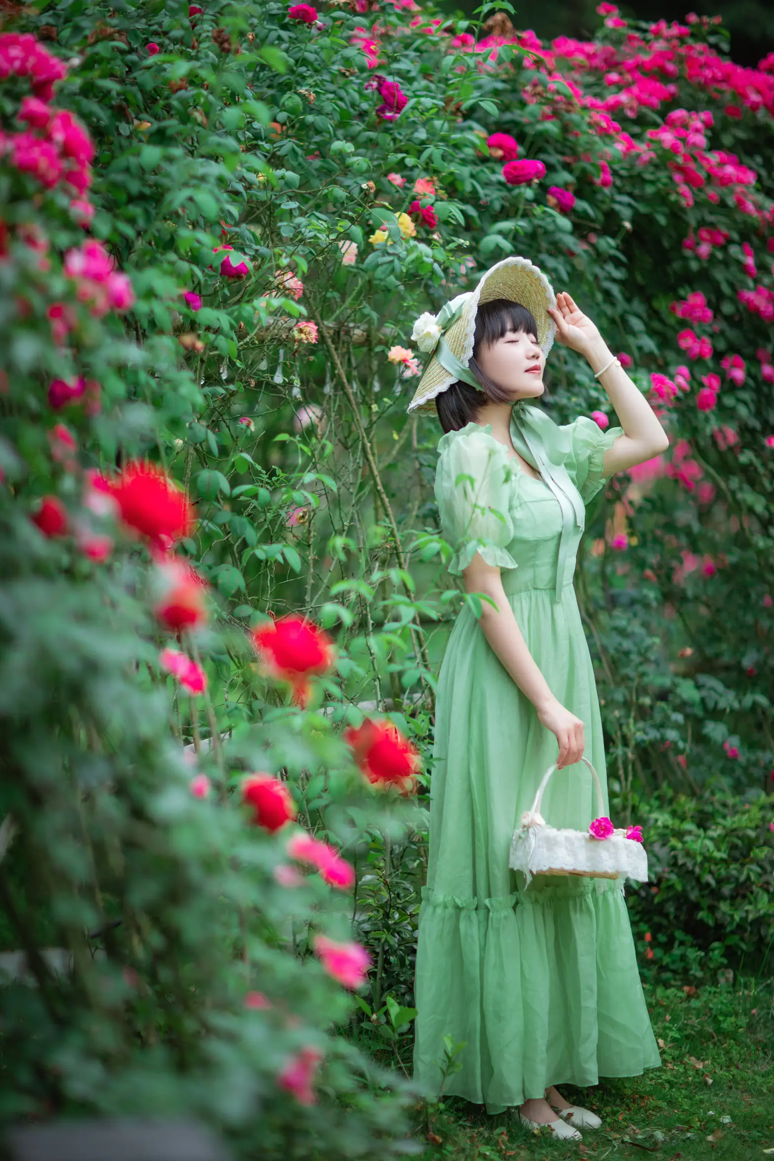 [艺图语] 2022.08.12 Vol.1685 – 蔷薇花开 冬琴#[20P]-1