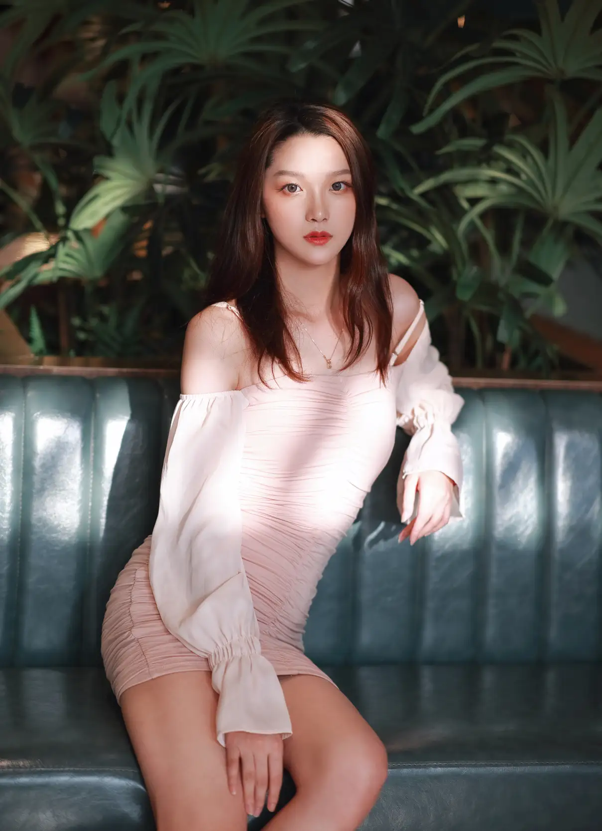 [艺图语] 2022.09.06 Vol.1880 – 光照的方向 馨馨#[22P]-6