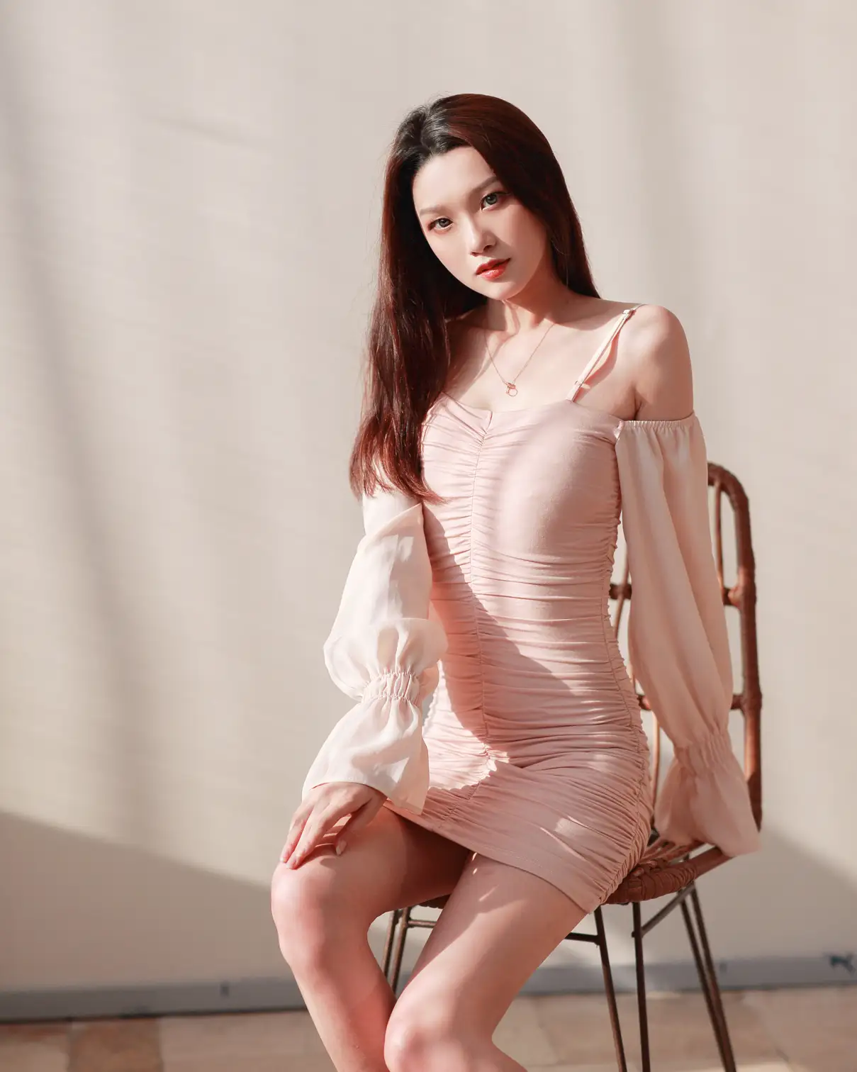 [艺图语] 2022.09.06 Vol.1880 – 光照的方向 馨馨#[22P]-8
