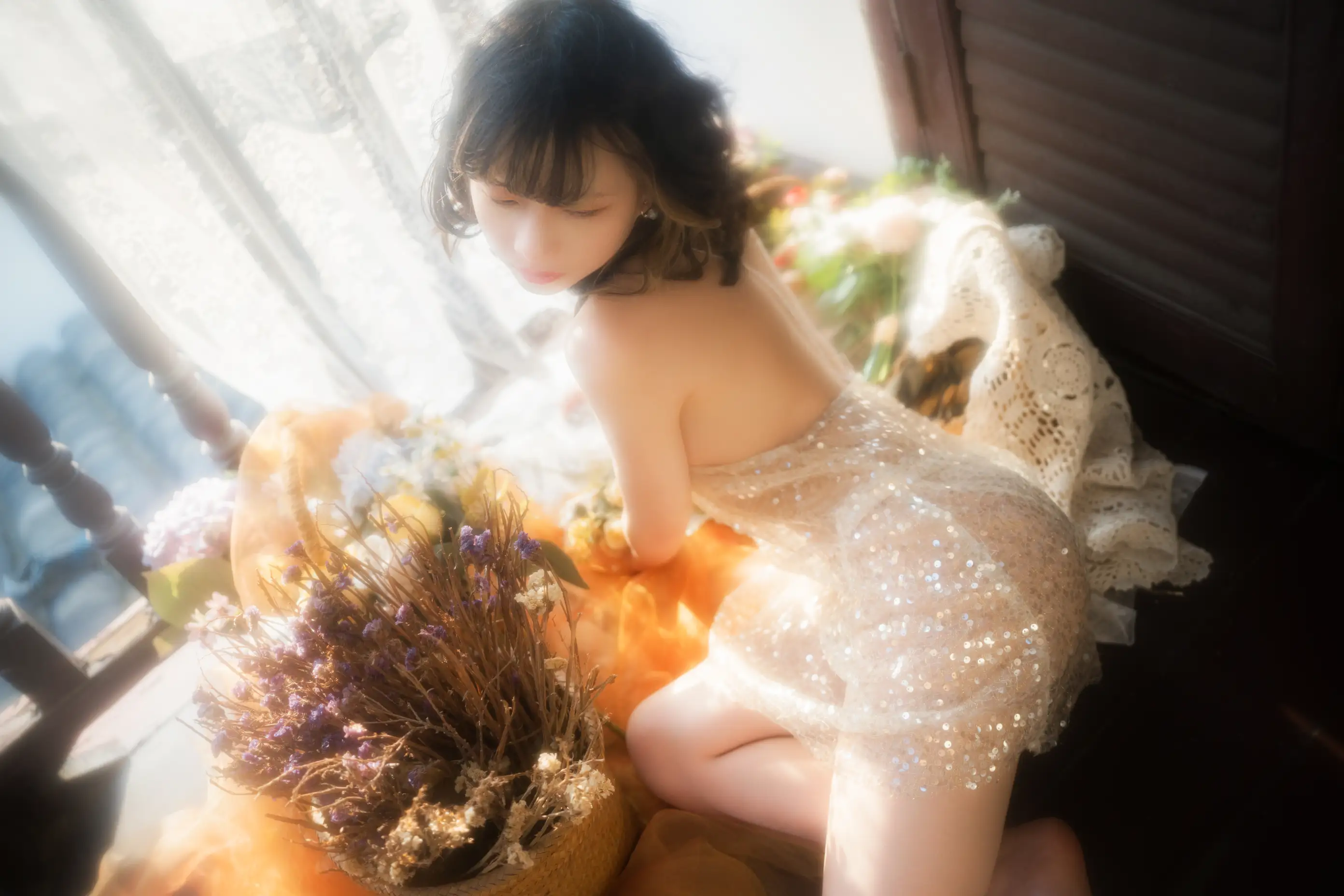 [艺图语] 2022.07.03 Vol.1360 – 窗外落霞 清青琴玖#[24P]-1