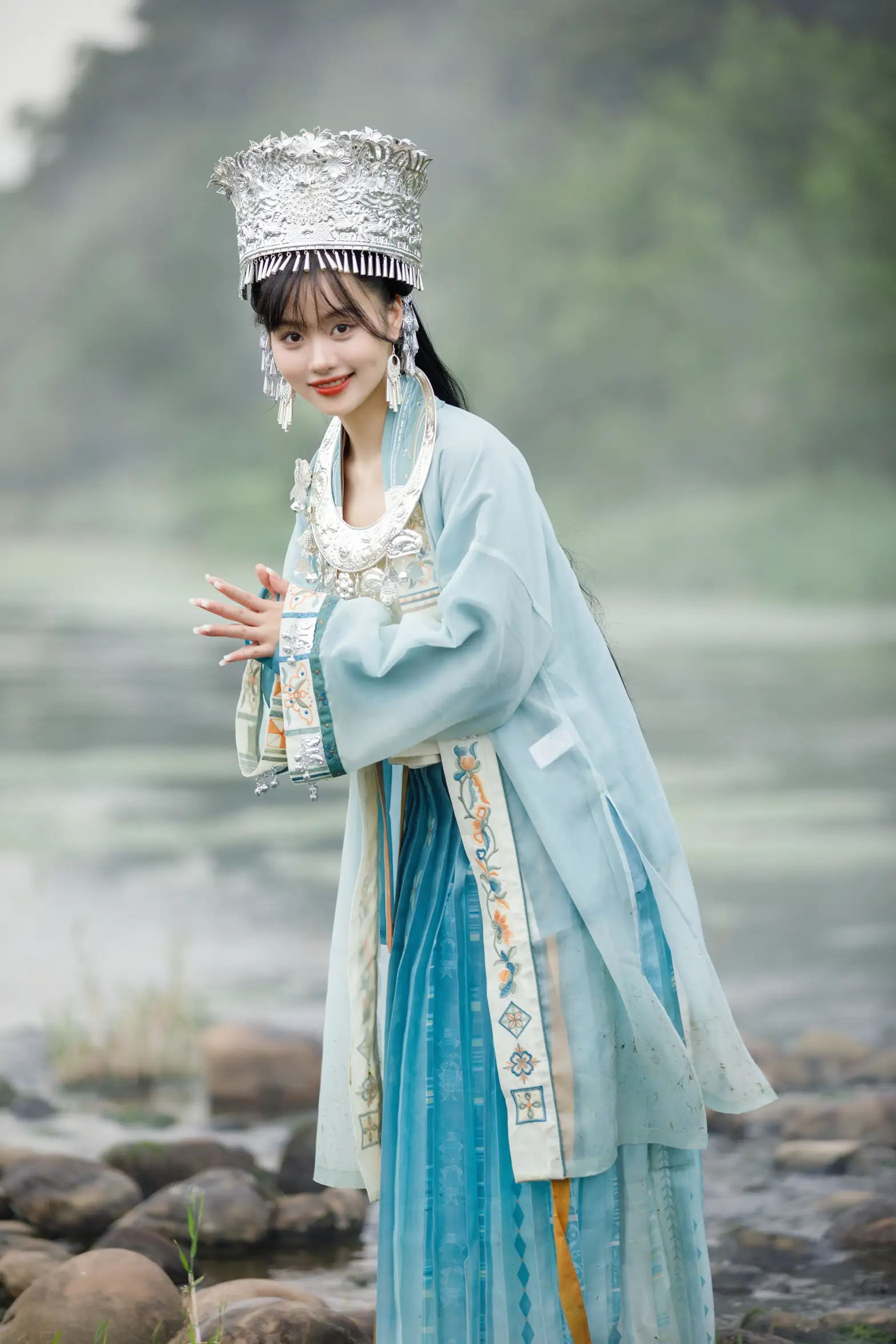 [艺图语] 2022.09.09 Vol.1906 – 苗疆少女 王大可#[22P]-9