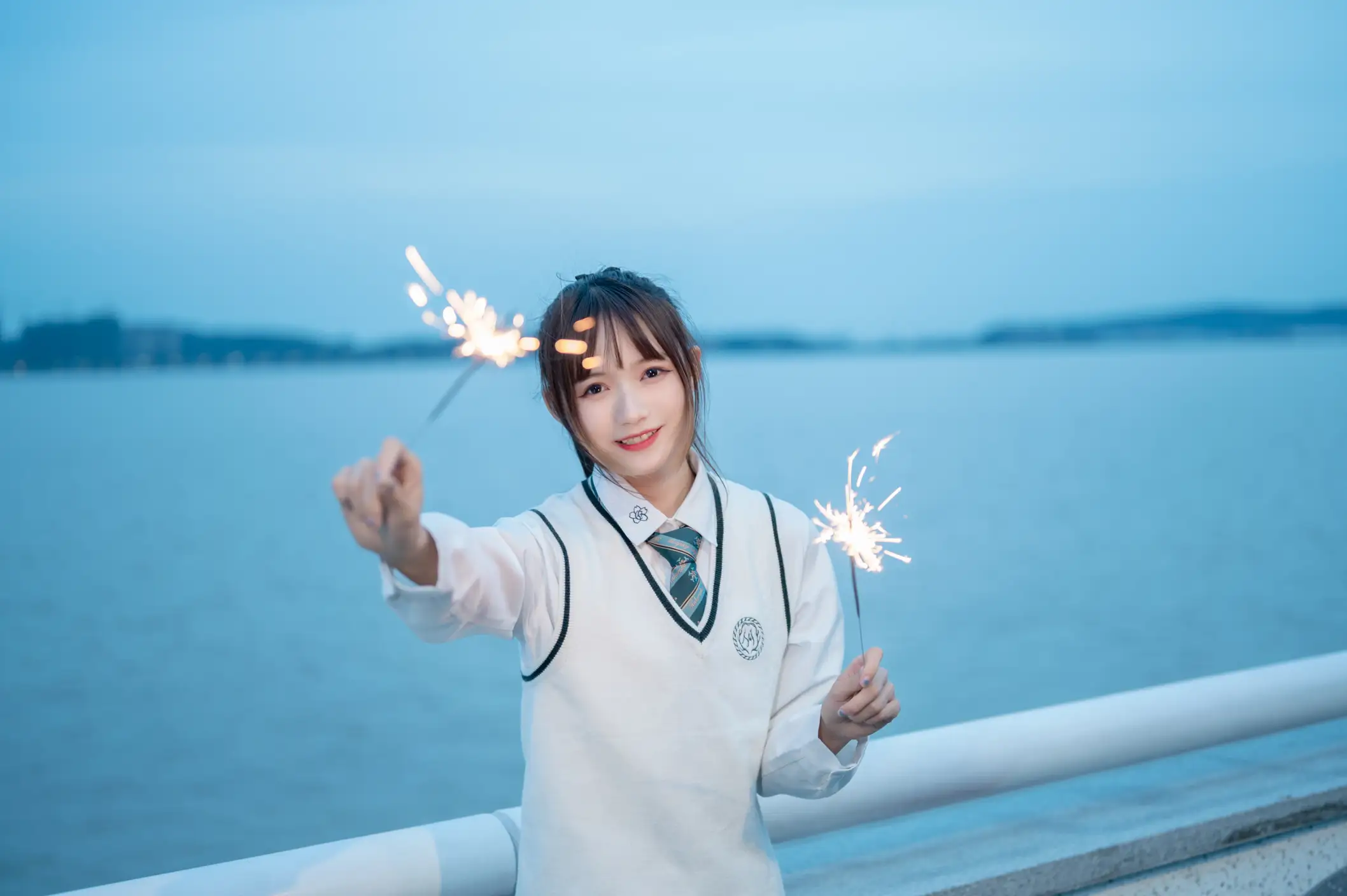 [艺图语] 2022.06.26 Vol.1294 – 青草味的河堤 兔子Zzz不吃胡萝卜#[26P]-10