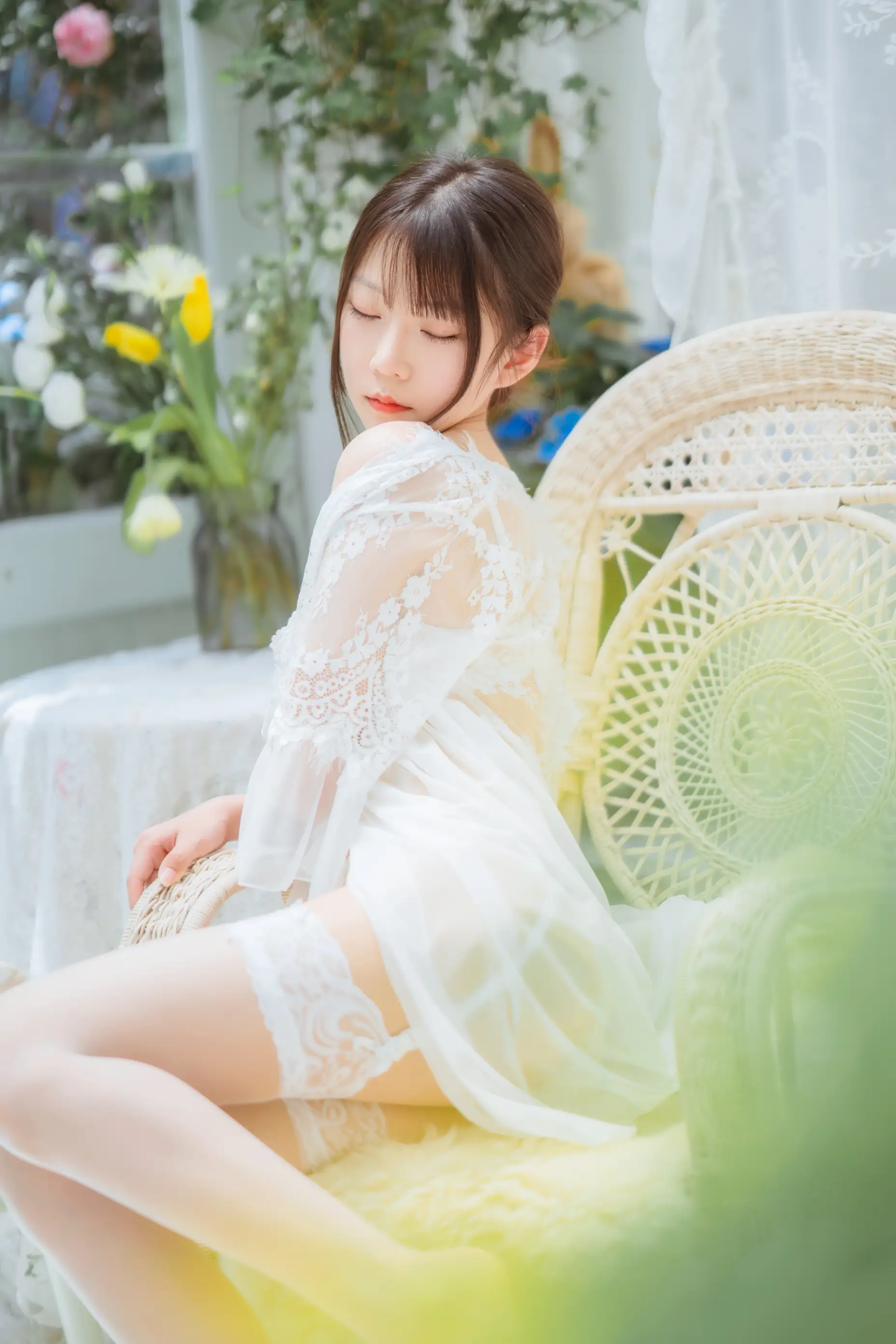 [艺图语] 2022.05.16 Vol.895 – 花房阳光少女 香草喵露露#[32P]-2