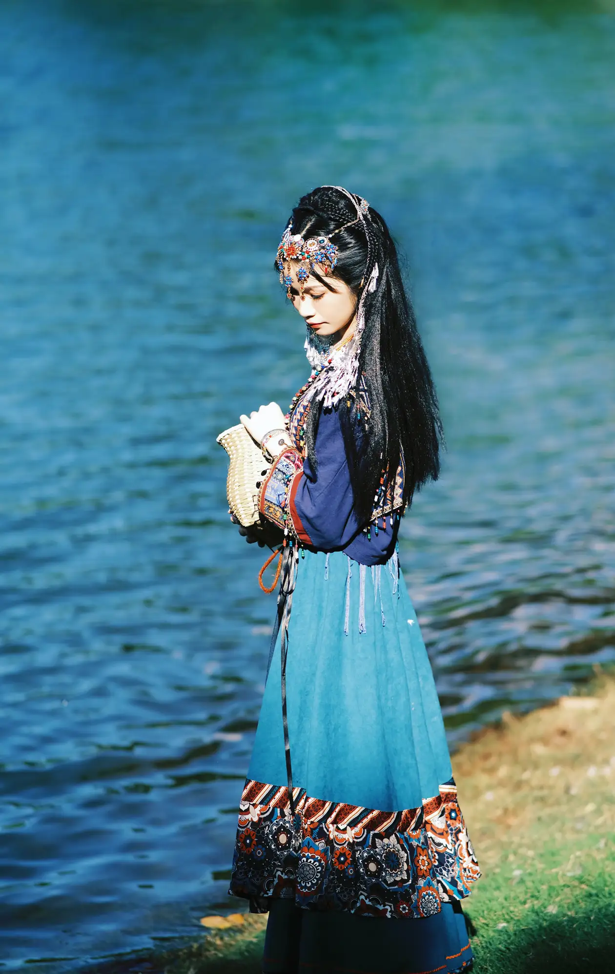 [艺图语] 2022.09.19 Vol.1988 – 苗疆少女 CC#[27P]-9