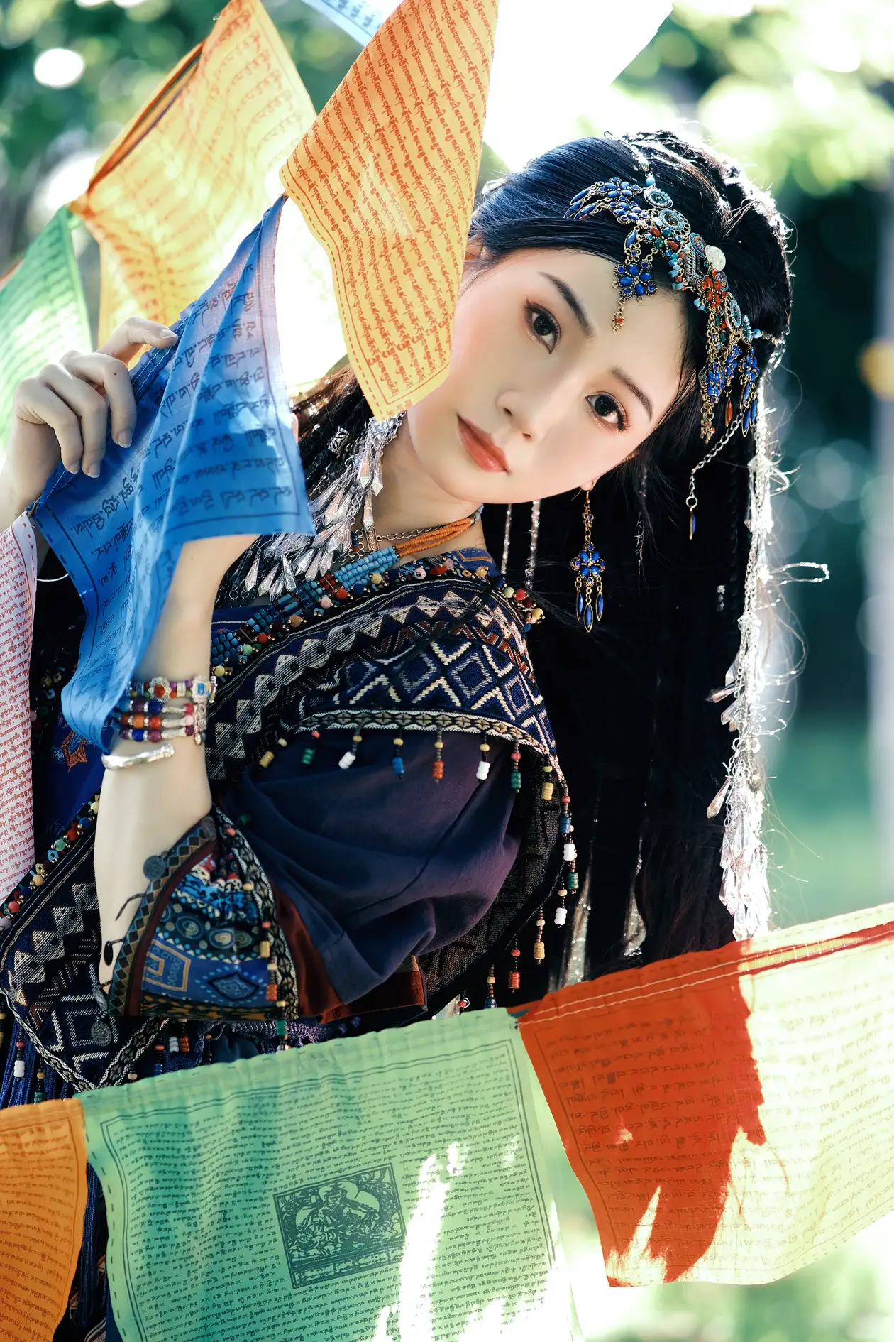 [艺图语] 2022.09.19 Vol.1988 – 苗疆少女 CC#[27P]-1