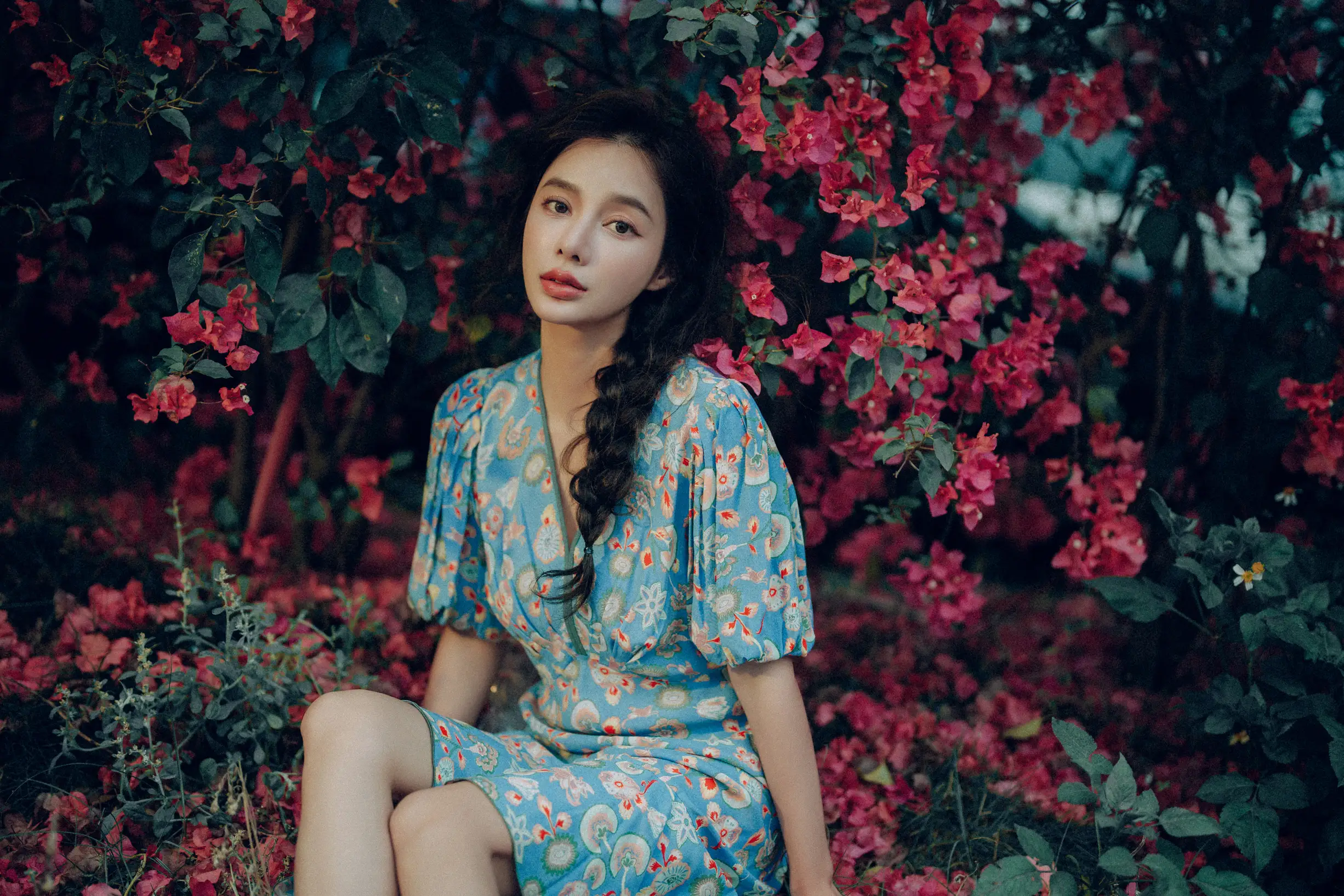 [艺图语] 2022.06.25 Vol.1282 – 发光的发丝，三角梅瀑布下的女神 姝雯同学#[55P]-4
