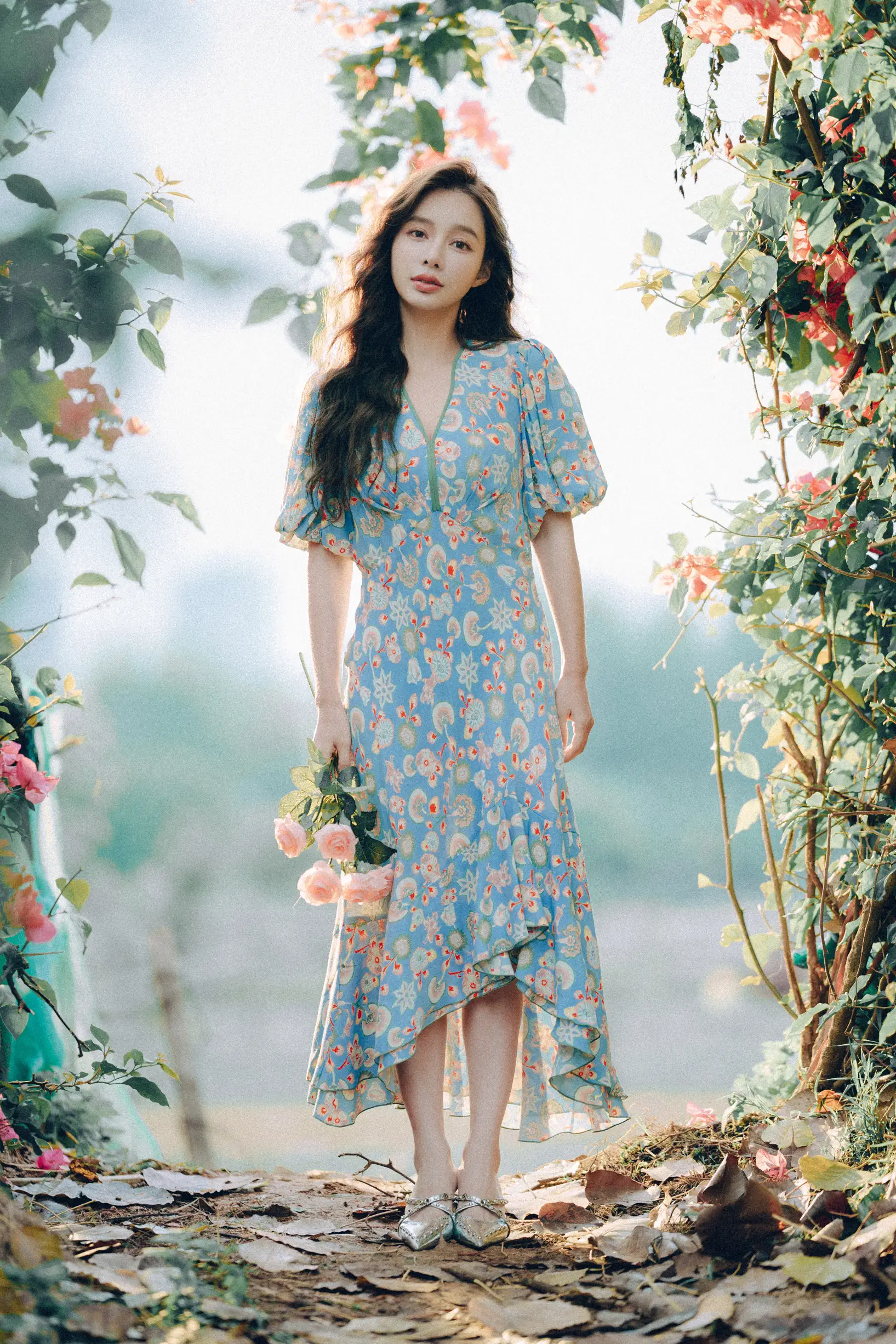 [艺图语] 2022.06.25 Vol.1282 – 发光的发丝，三角梅瀑布下的女神 姝雯同学#[55P]-4