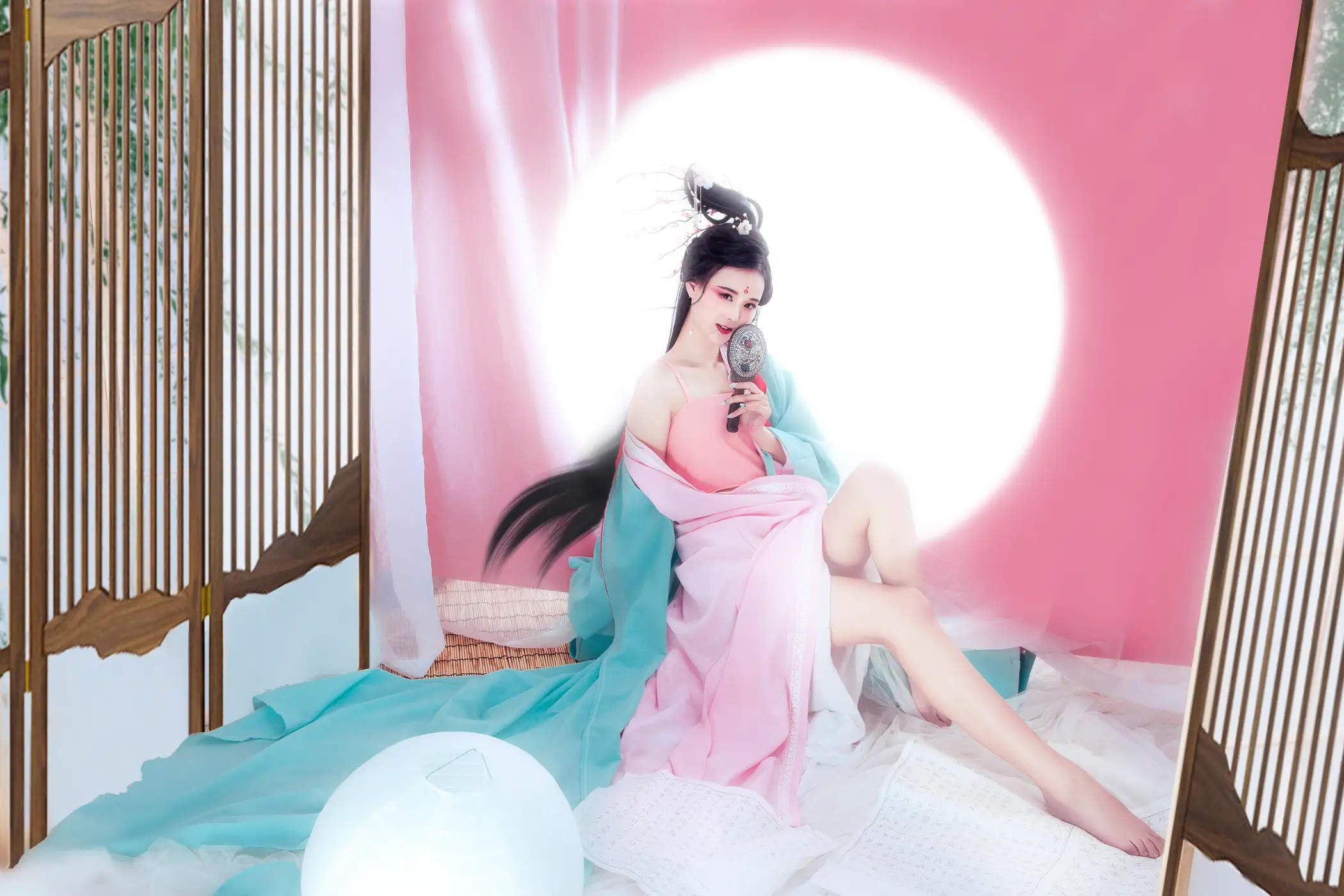 [艺图语] 2022.02.04 Vol.747 – 花非花 欣宝#[22P]-1