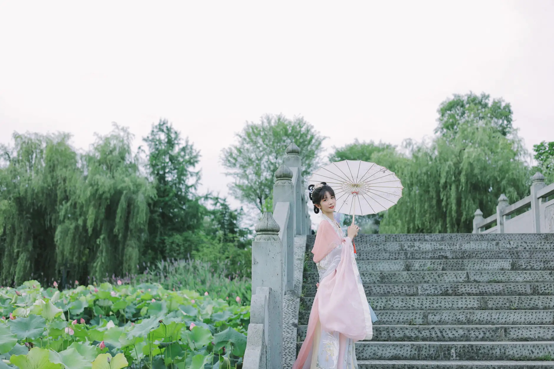 [艺图语] 2022.07.28 Vol.1560 – 粉色娇嫩 一只阿梦崽#[41P]-1