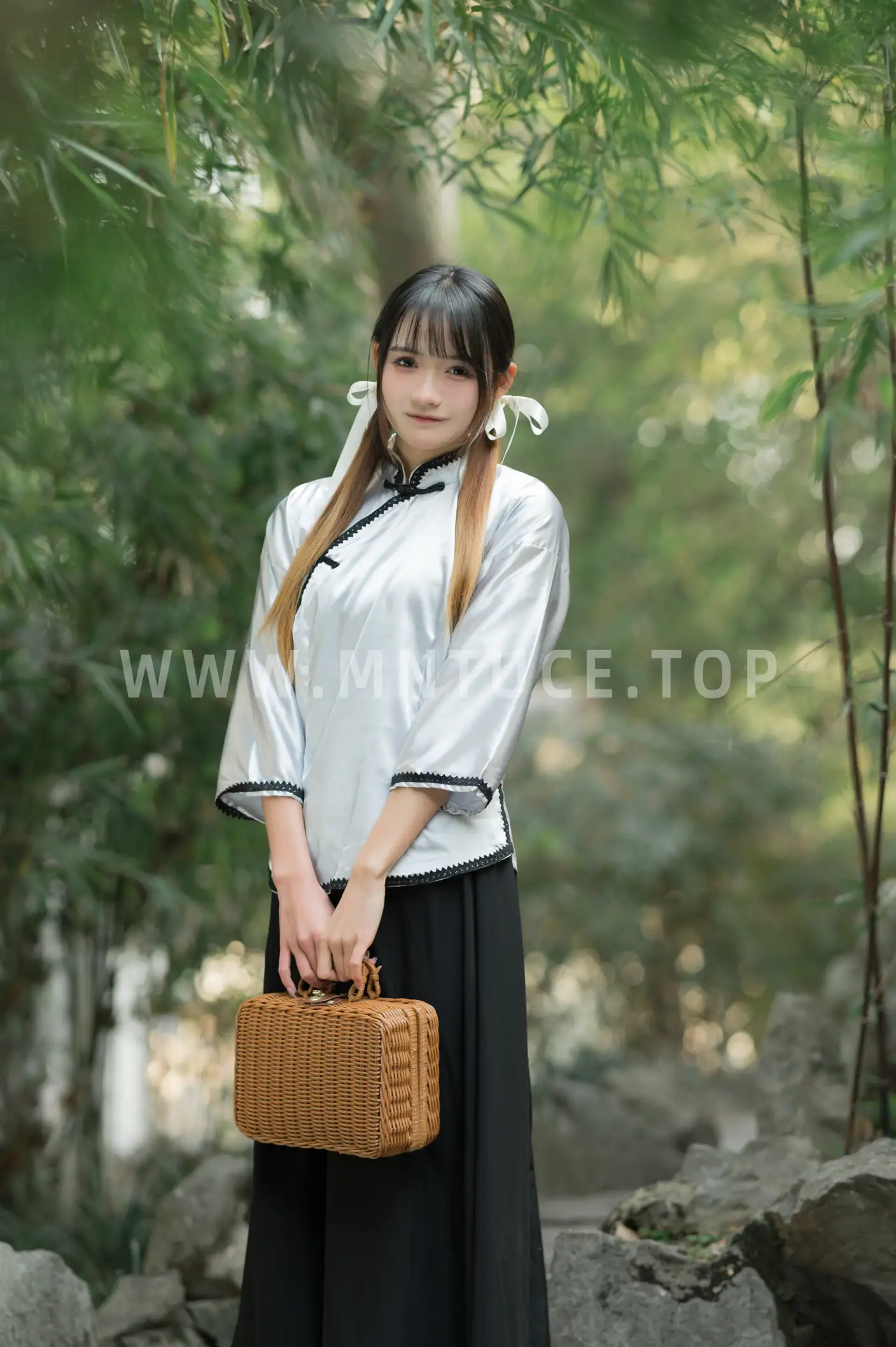 [艺图语] 2022.06.03 Vol.1067 – 碧玉 兔子Zzz不吃胡萝卜#[23P]-4
