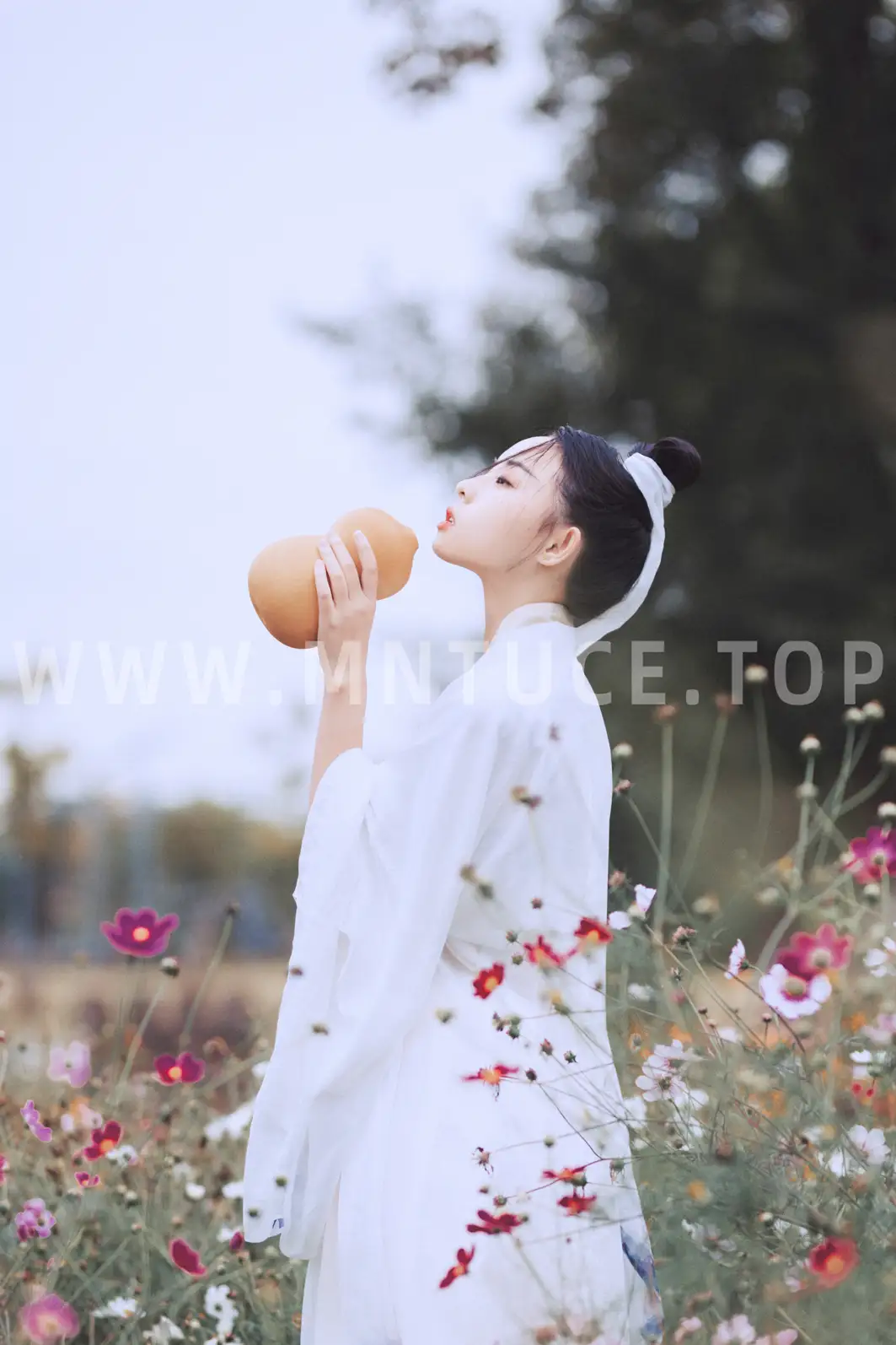[艺图语] 2021.09.04 Vol.238 – 白衣隐 冯友薇#[27P]-8