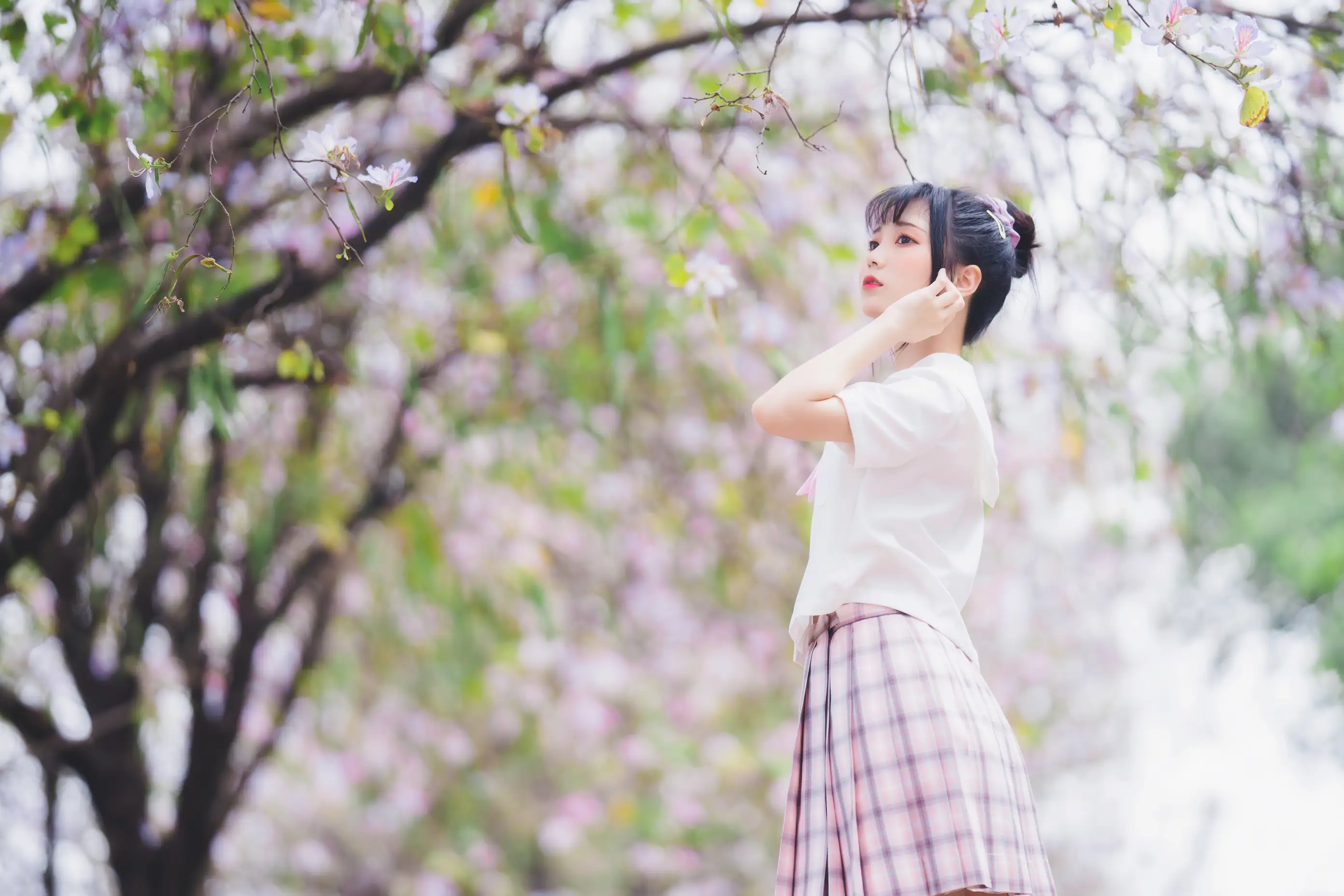 [艺图语] 2022.06.21 Vol.1244 – 花与少女 思涼poi#[35P]-1