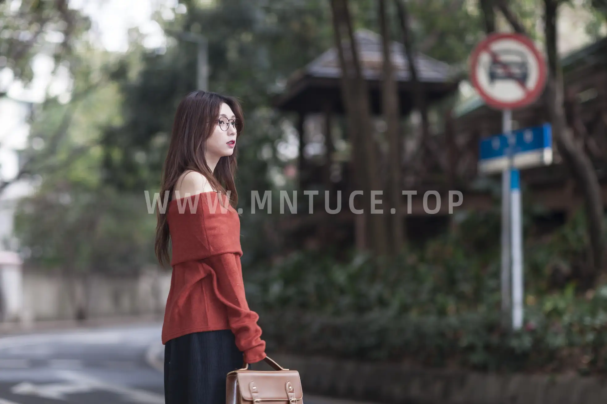 [艺图语] 2021.11.12 Vol.443 – 树下花开 七七#[22P]-9
