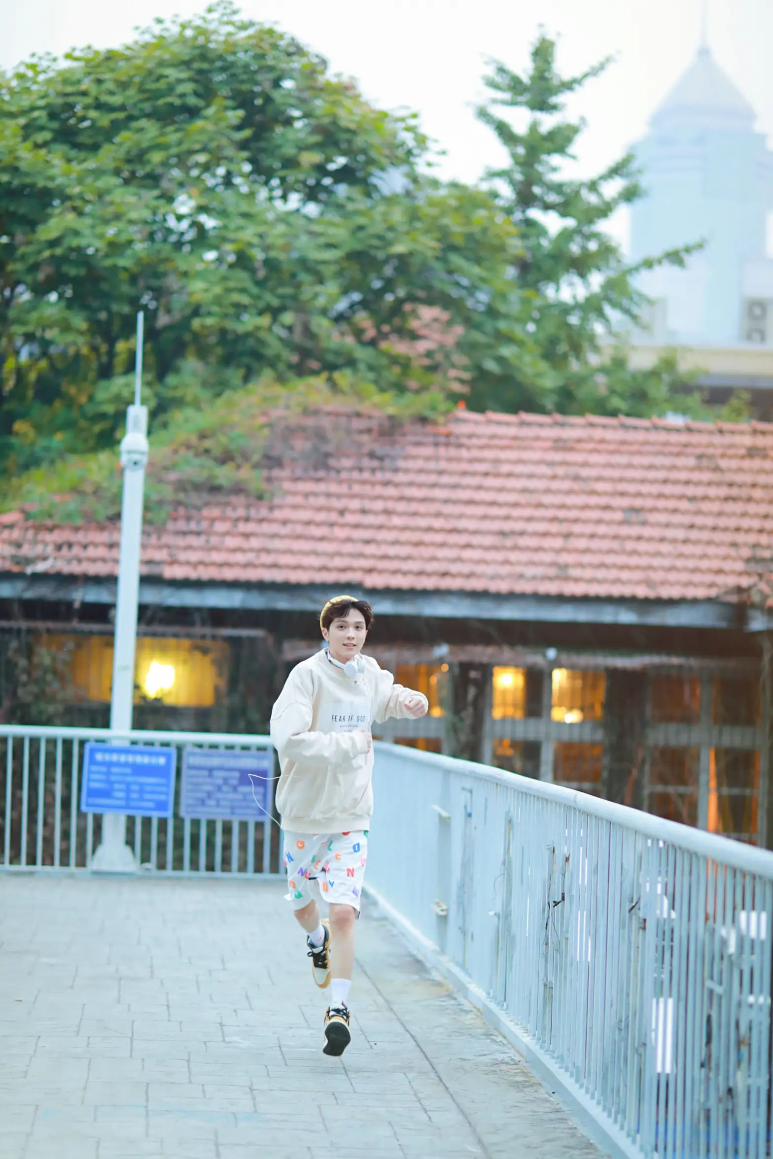 [艺图语] 2022.07.28 Vol.1566 – 小小少年 _也比大熊_#[22P]-2
