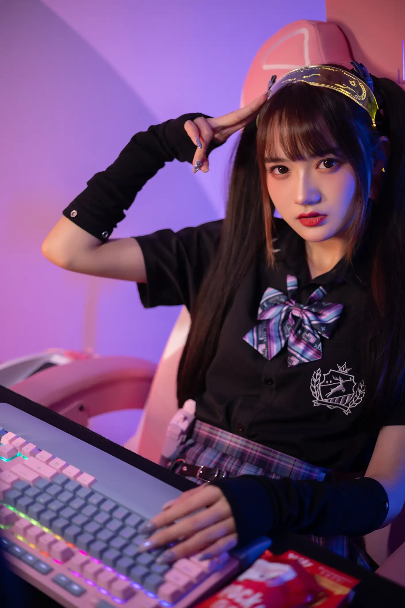 [艺图语] 2022.06.09 Vol.1123 – 电竞少女 兔子Zzz不吃胡萝卜#[22P]-2