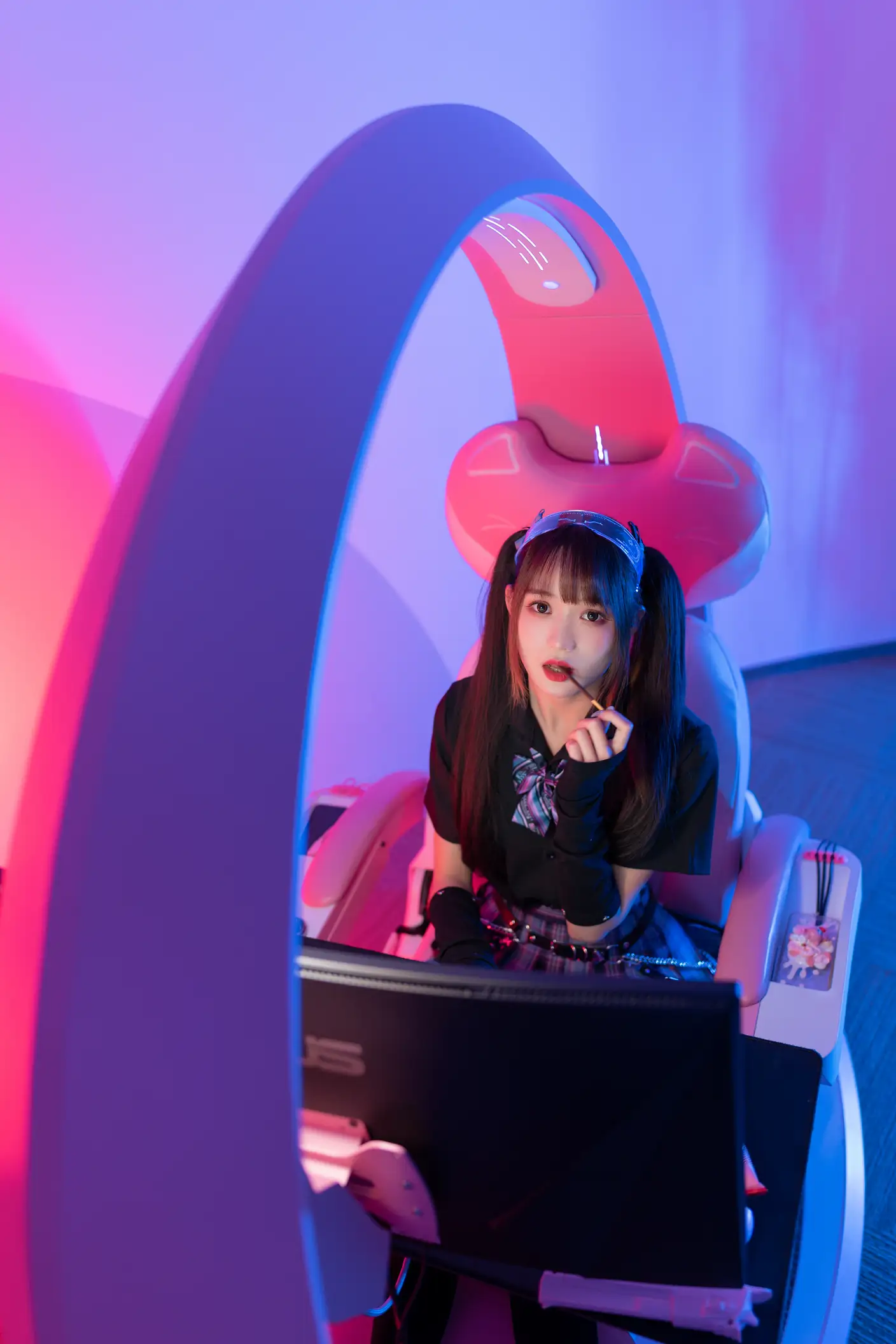 [艺图语] 2022.06.09 Vol.1123 – 电竞少女 兔子Zzz不吃胡萝卜#[22P]-6