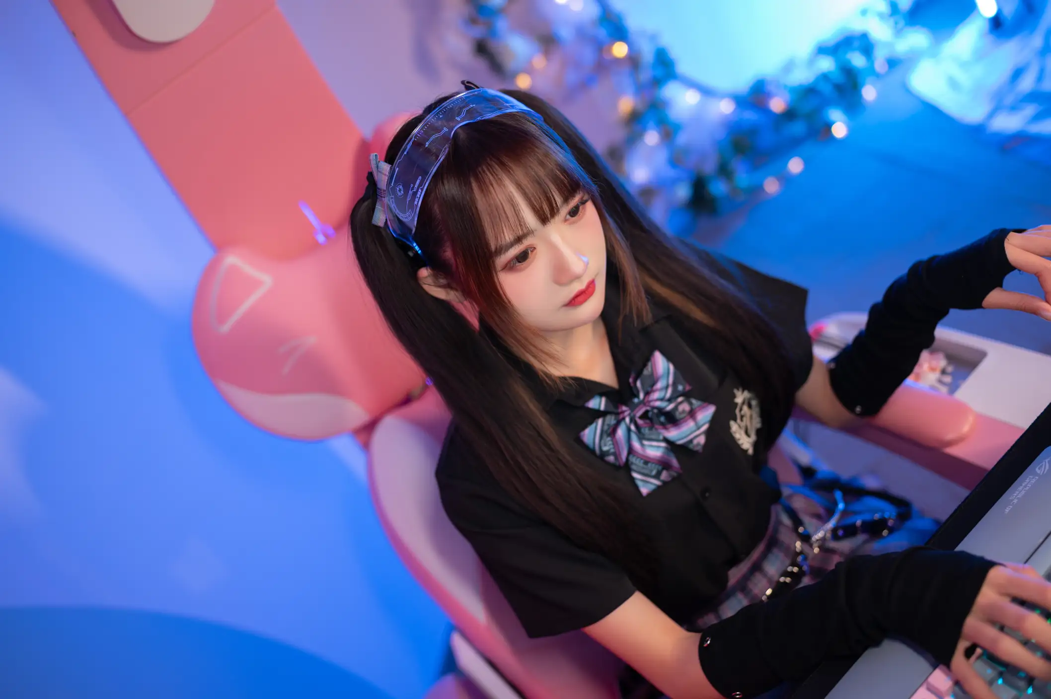[艺图语] 2022.06.09 Vol.1123 – 电竞少女 兔子Zzz不吃胡萝卜#[22P]-8