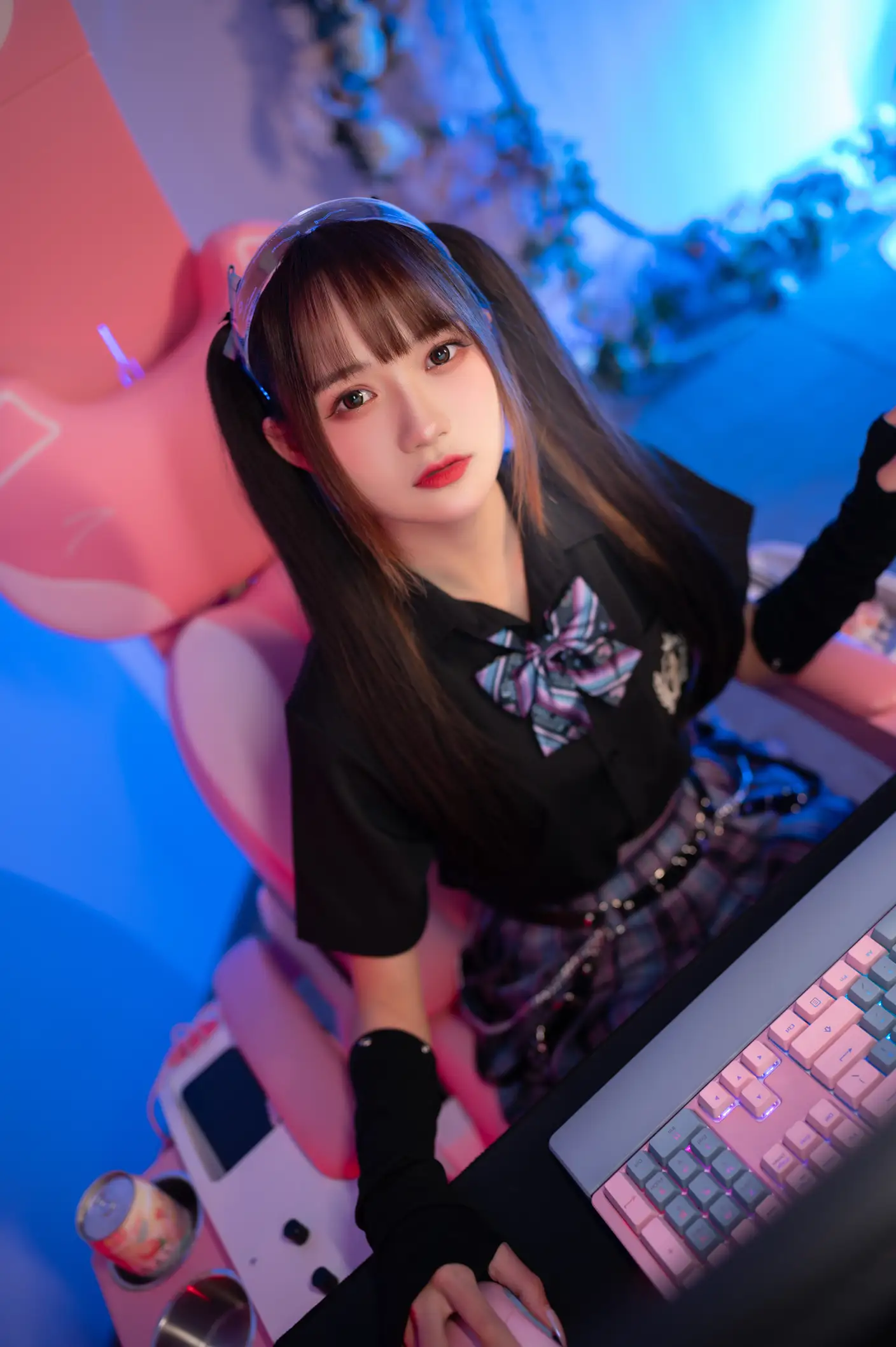 [艺图语] 2022.06.09 Vol.1123 – 电竞少女 兔子Zzz不吃胡萝卜#[22P]-9