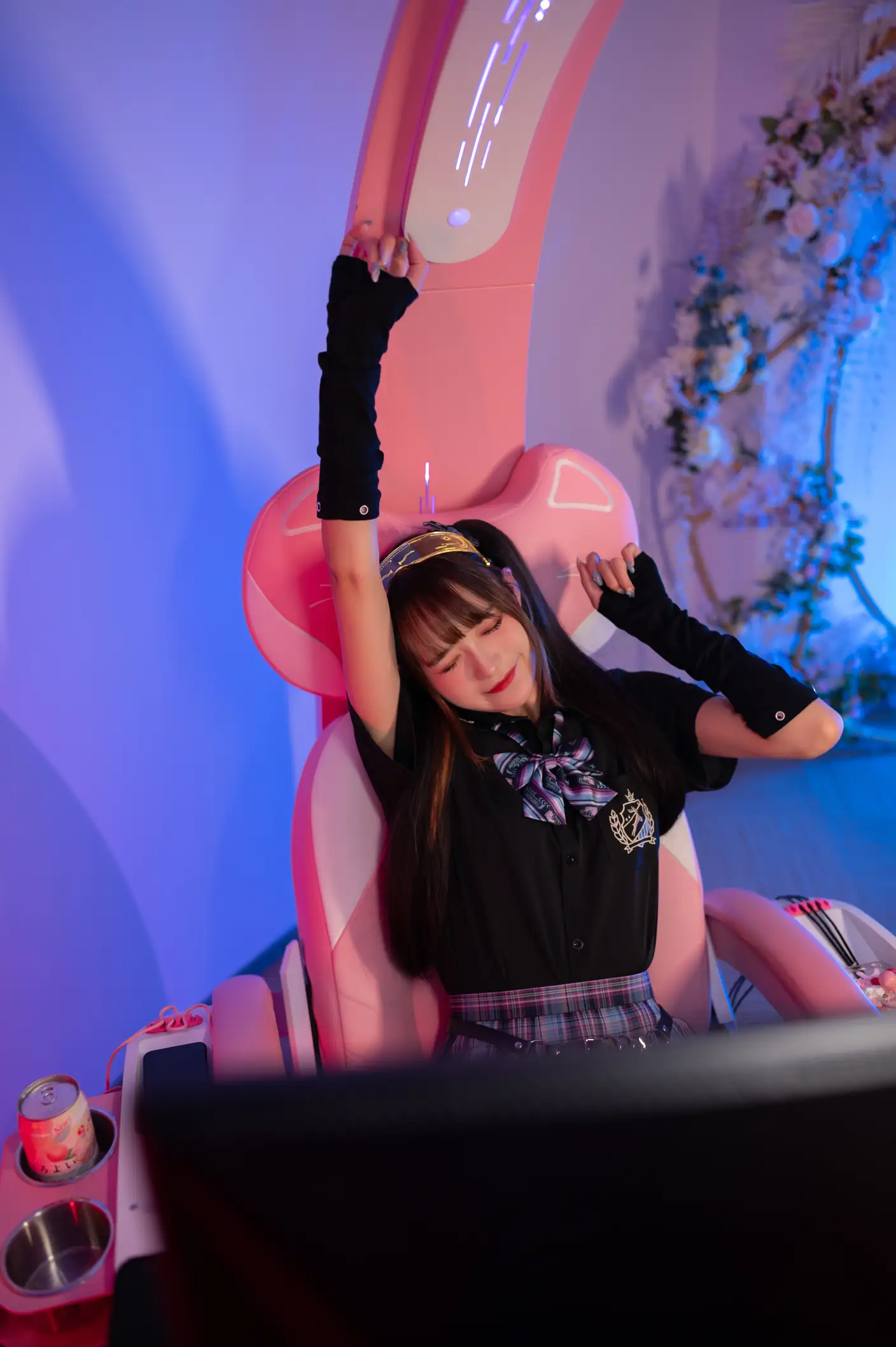 [艺图语] 2022.06.09 Vol.1123 – 电竞少女 兔子Zzz不吃胡萝卜#[22P]-2