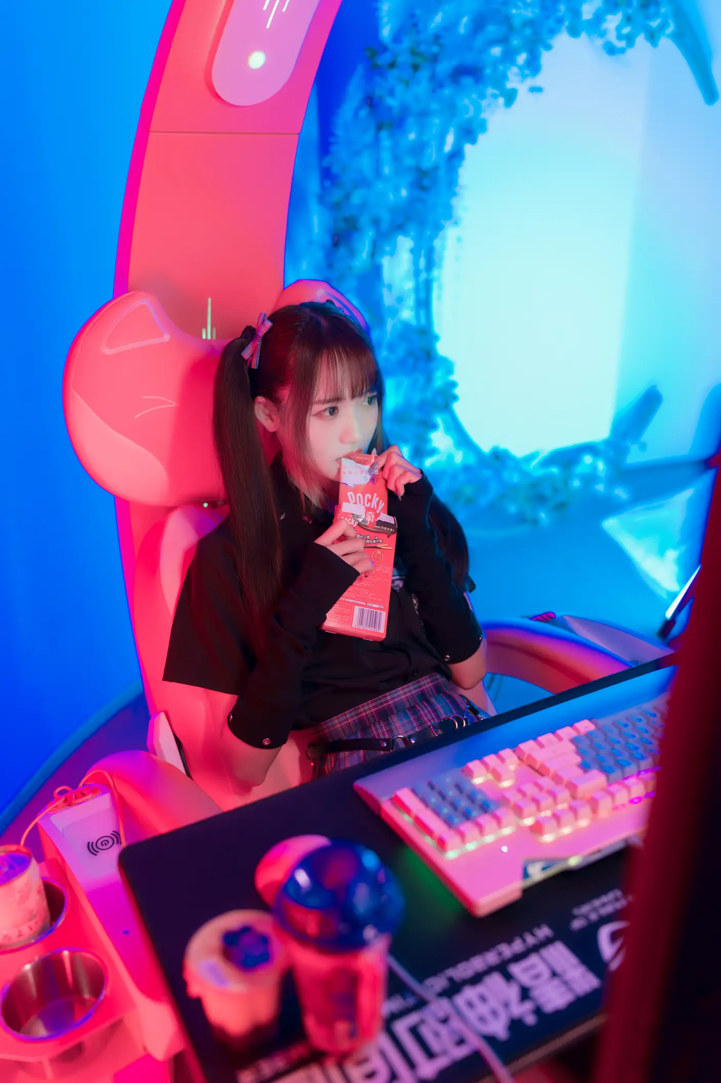 [艺图语] 2022.06.09 Vol.1123 – 电竞少女 兔子Zzz不吃胡萝卜#[22P]-3