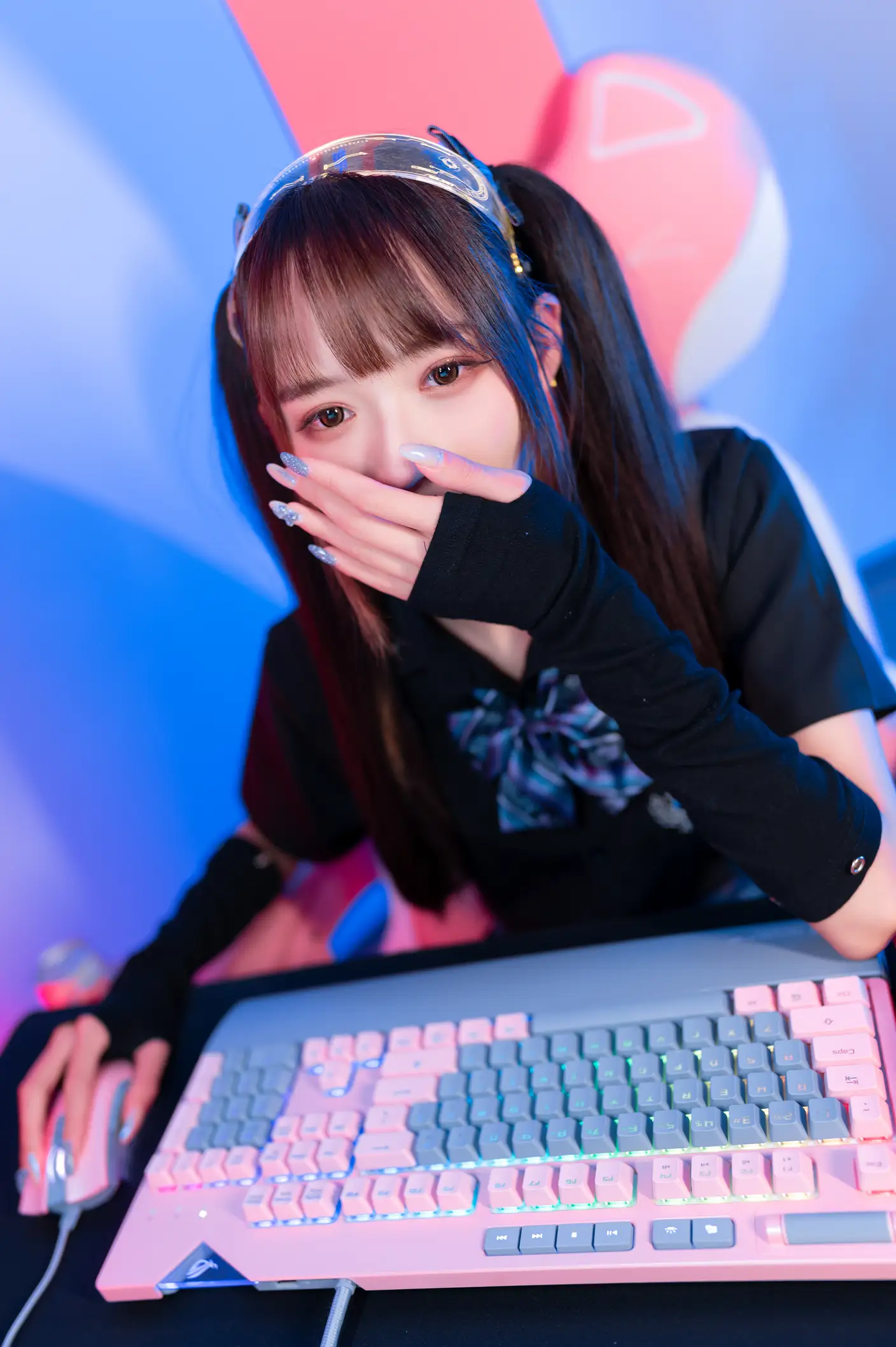 [艺图语] 2022.06.09 Vol.1123 – 电竞少女 兔子Zzz不吃胡萝卜#[22P]-4
