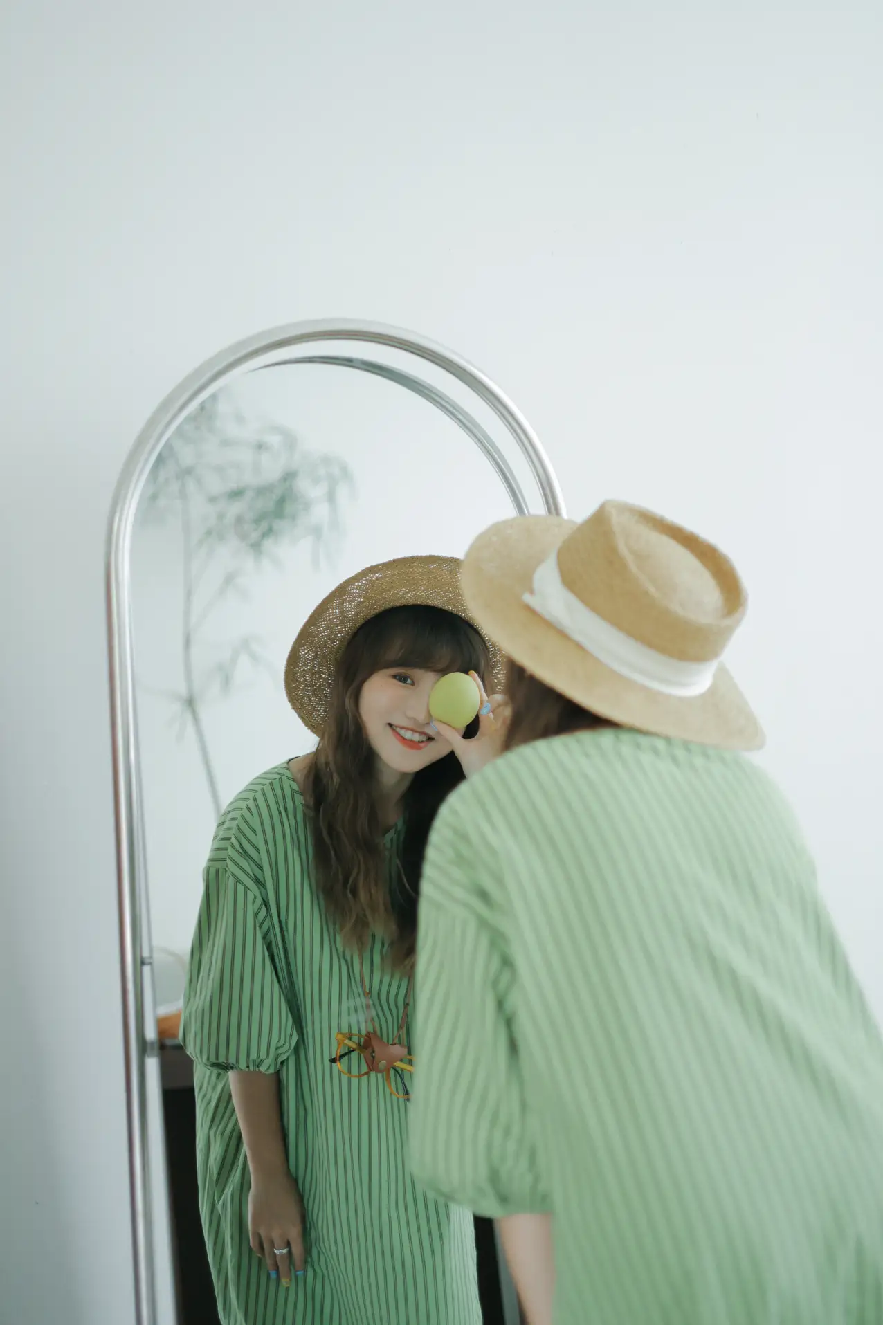 [艺图语] 2022.08.04 Vol.1621 – 咖啡厅的午后 蓝胖子-#[31P]-3