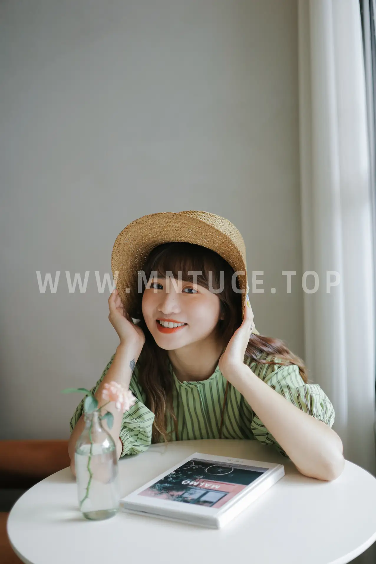 [艺图语] 2022.08.04 Vol.1621 – 咖啡厅的午后 蓝胖子-#[31P]-8