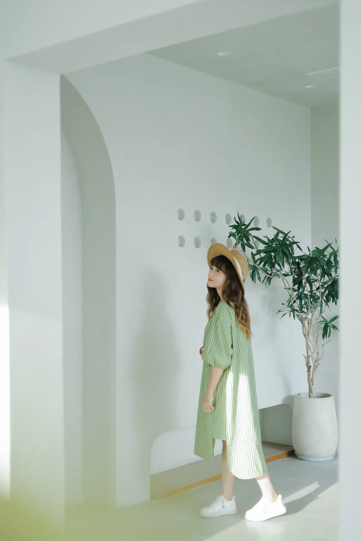 [艺图语] 2022.08.04 Vol.1621 – 咖啡厅的午后 蓝胖子-#[31P]-2