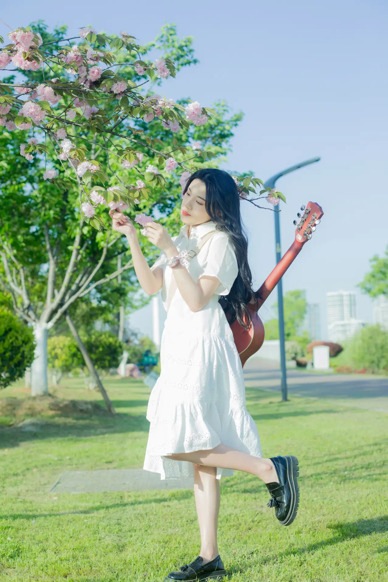 [艺图语] 2022.07.29 Vol.1569 – 给晚樱的情歌 静鏡婧#[28P]-2
